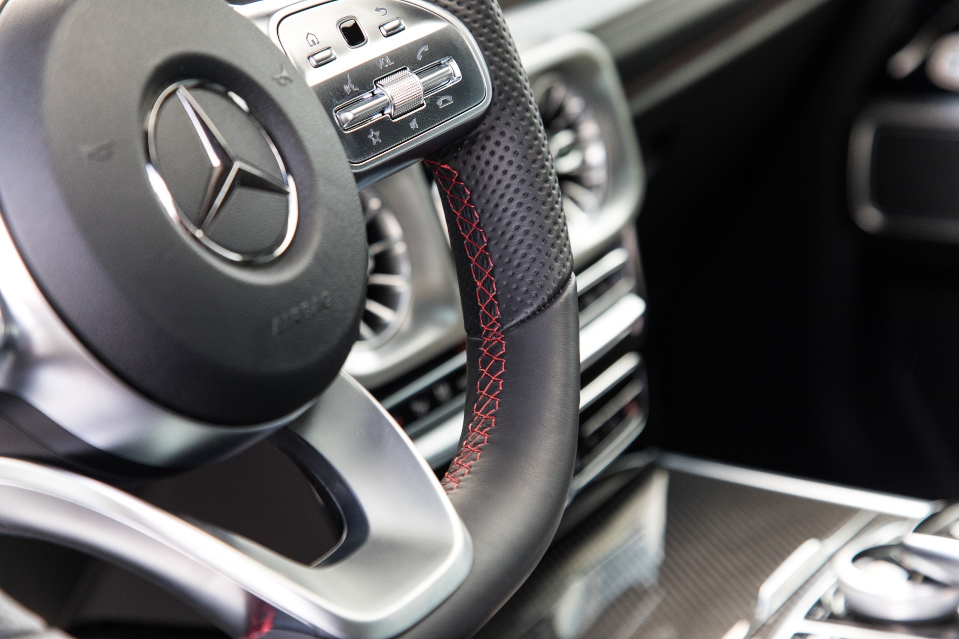 Used-2019-Mercedes-Benz-G-Class-G-550