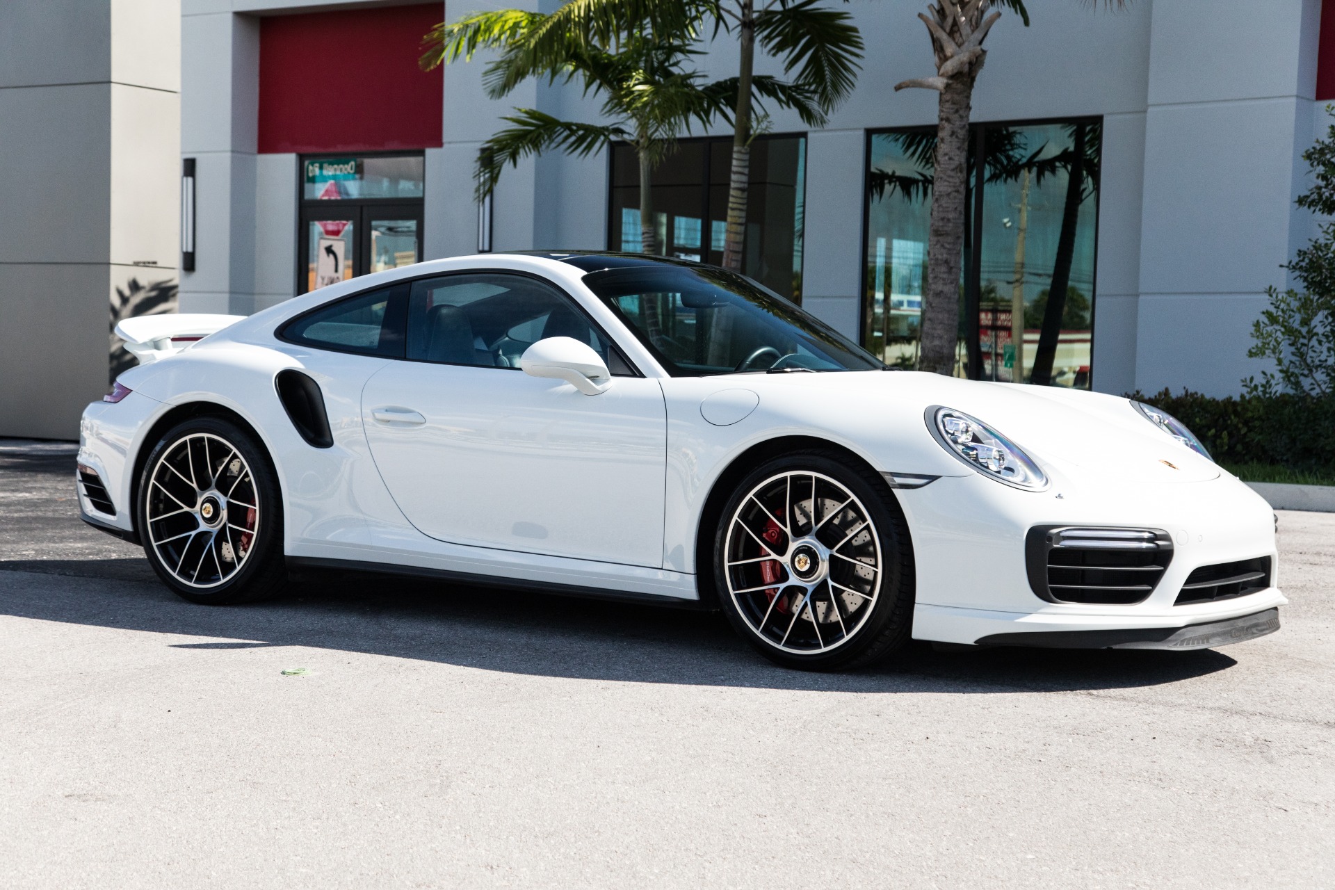 Used-2018-Porsche-911-Turbo