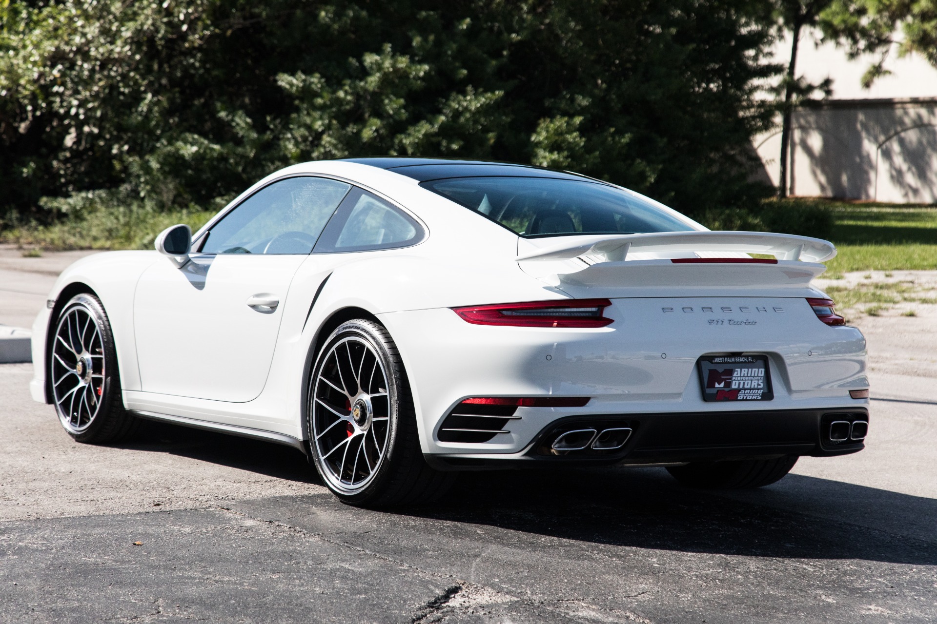 Used-2018-Porsche-911-Turbo