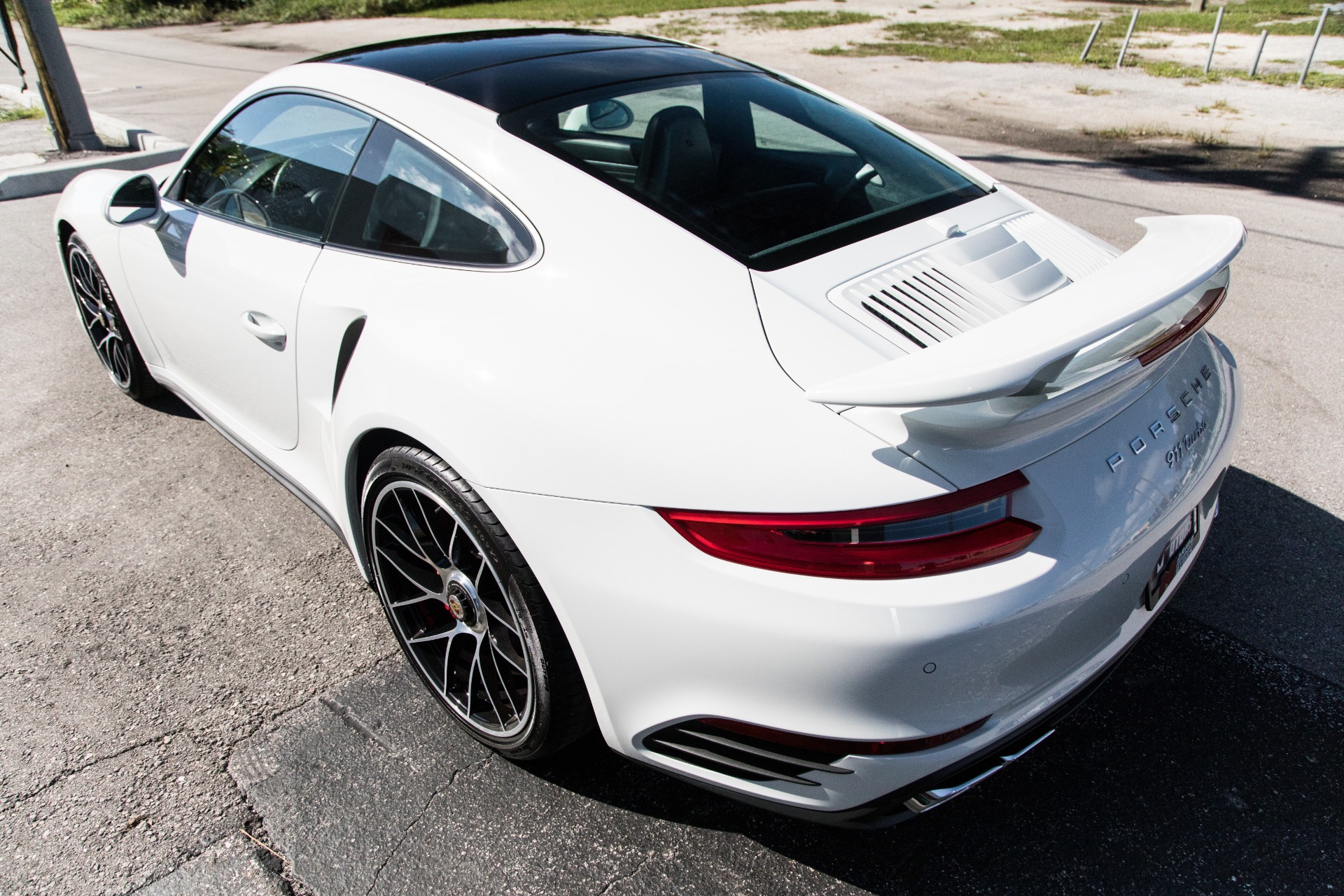 Used-2018-Porsche-911-Turbo