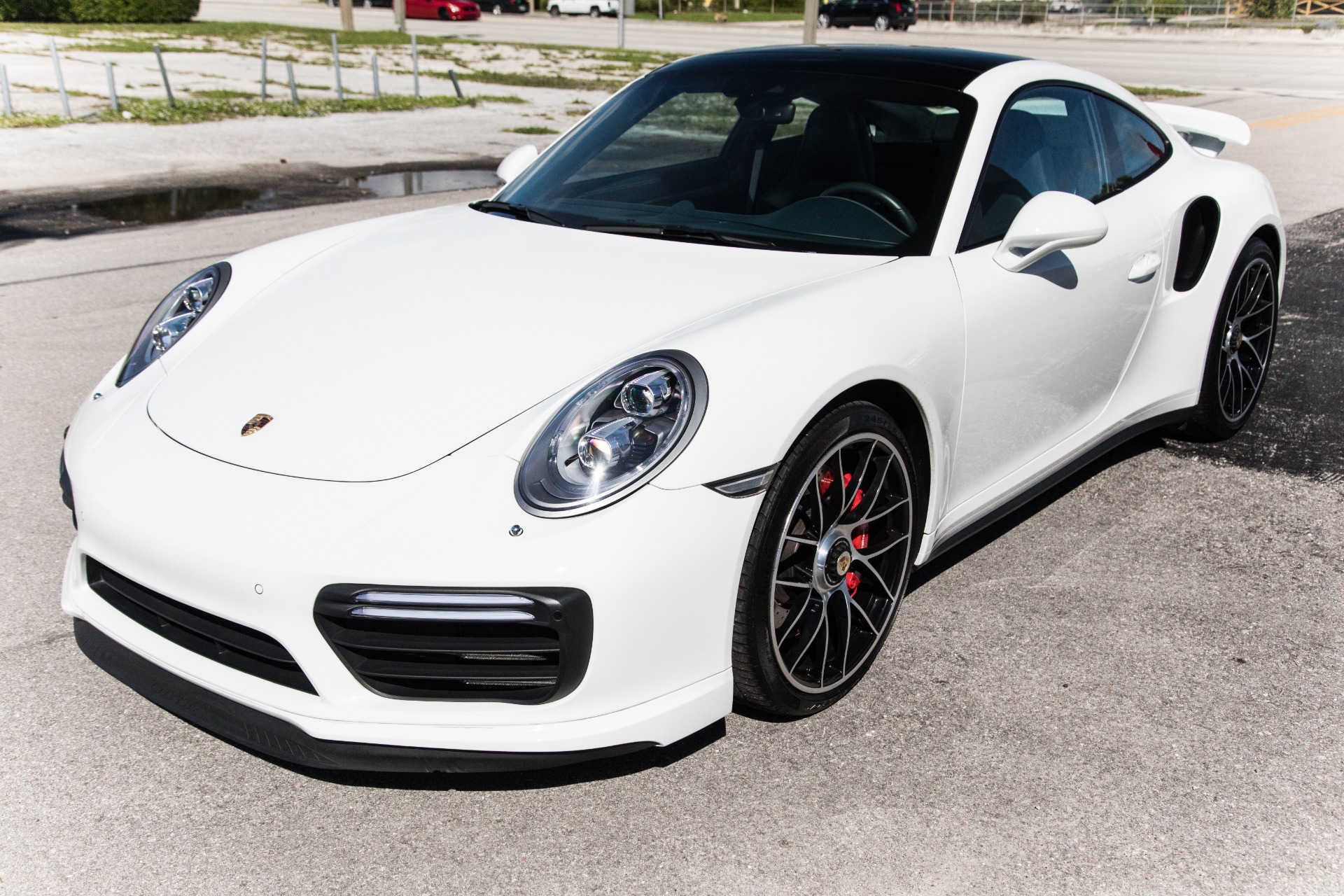 Used-2018-Porsche-911-Turbo