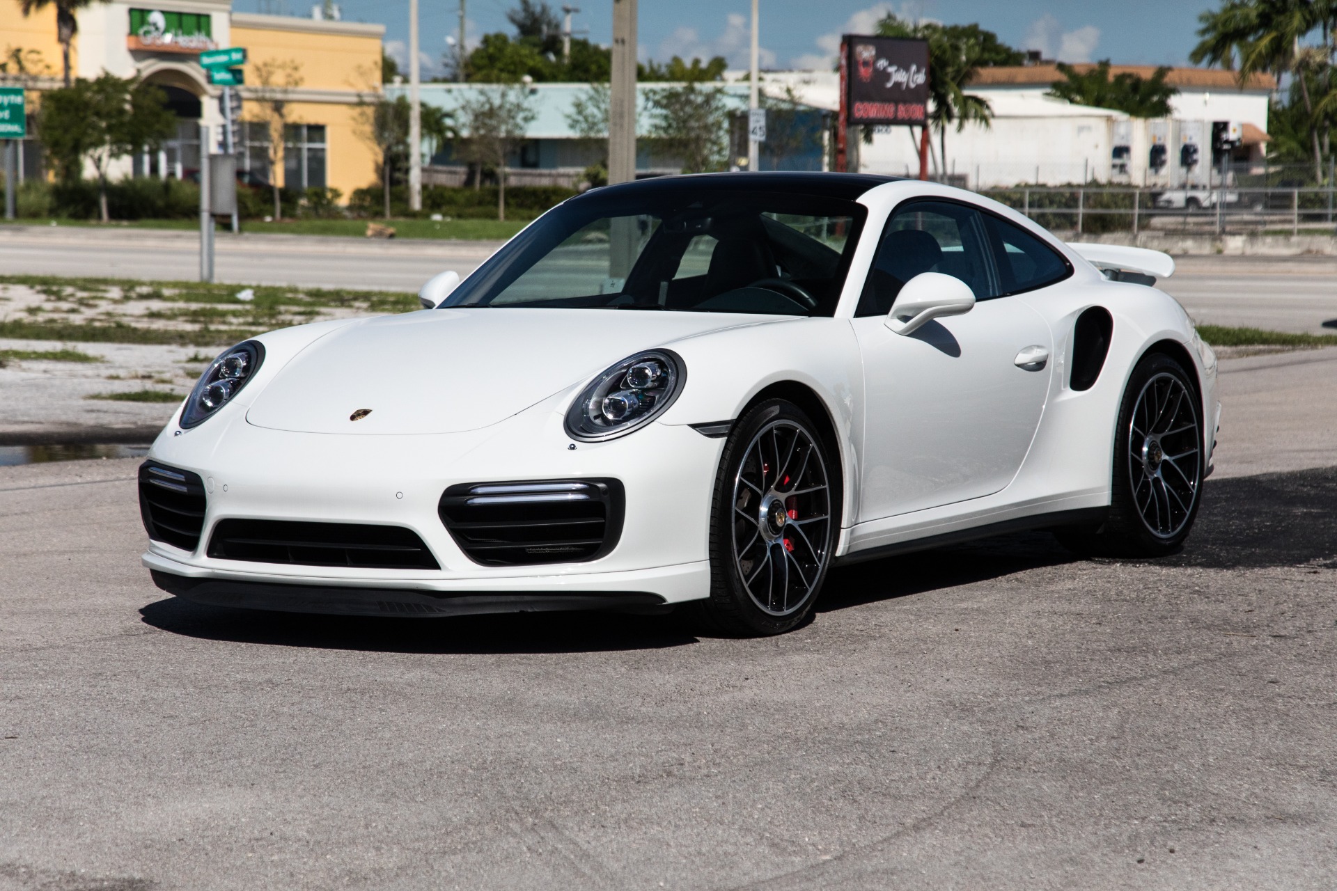 Used-2018-Porsche-911-Turbo