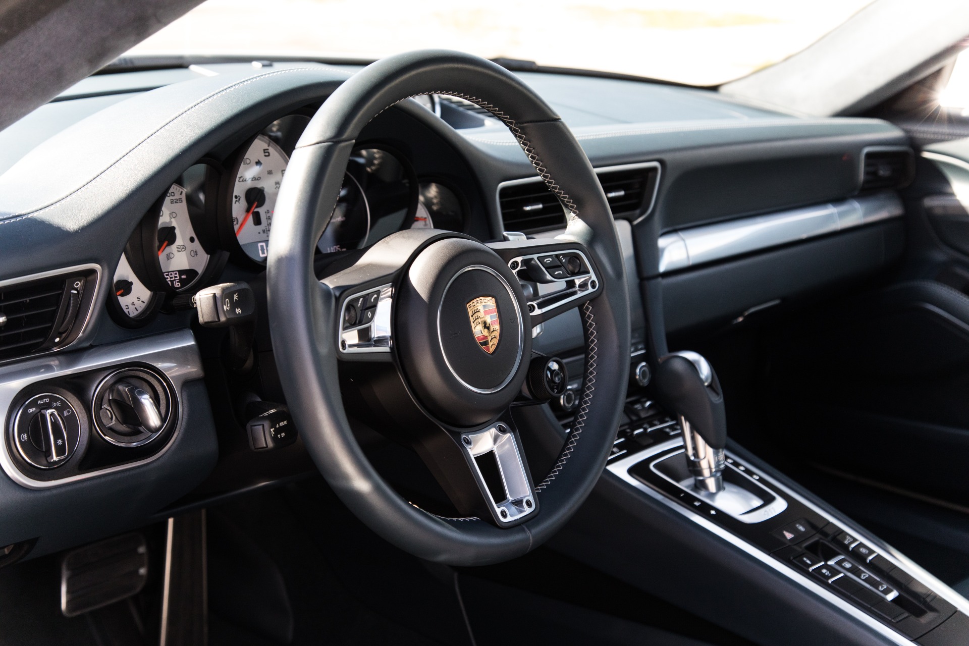 Used-2018-Porsche-911-Turbo