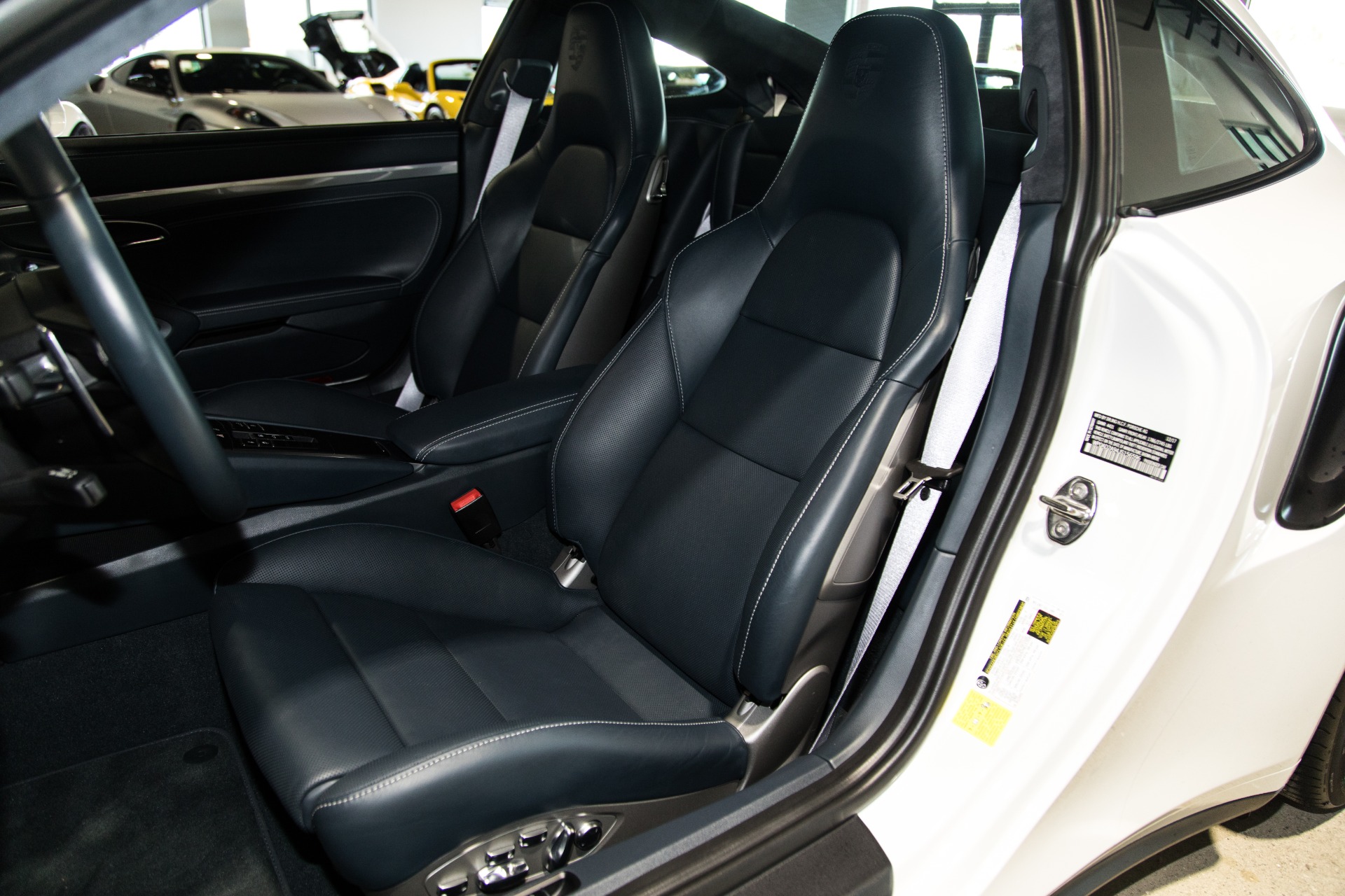 Used-2018-Porsche-911-Turbo