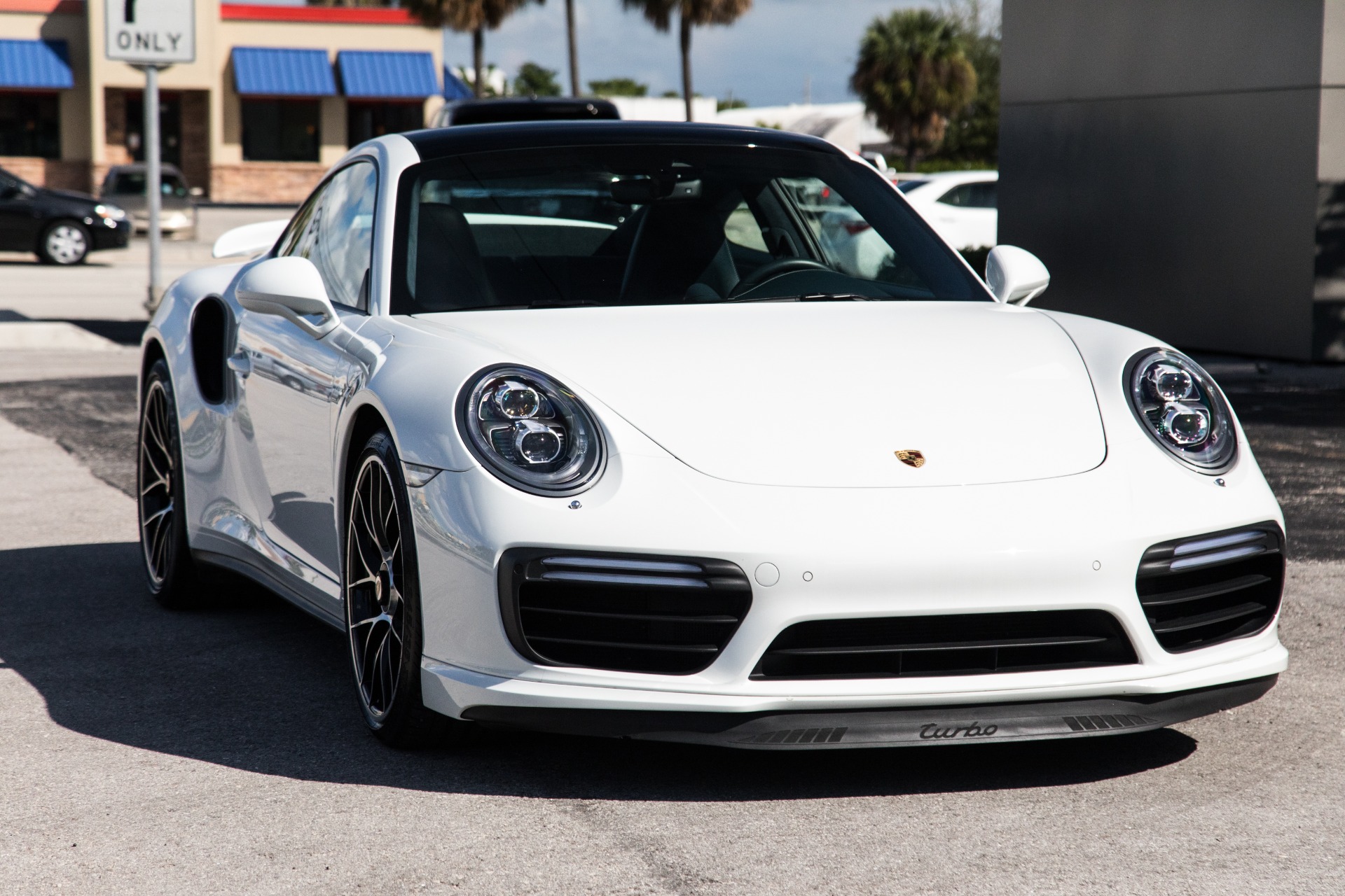 Used-2018-Porsche-911-Turbo
