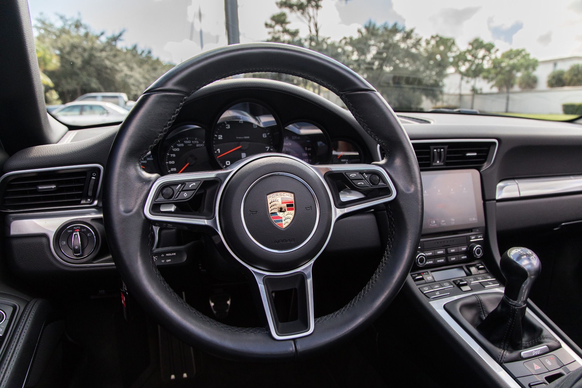 Used-2017-Porsche-911-Targa-4
