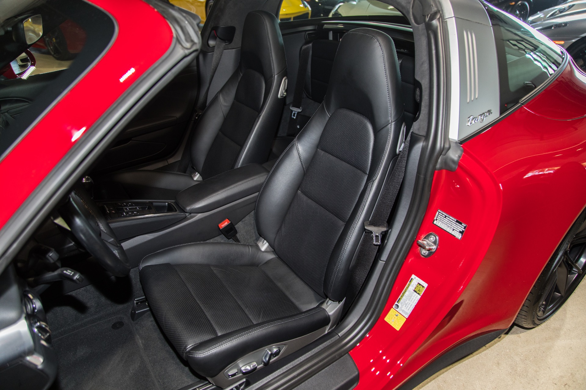 Used-2017-Porsche-911-Targa-4