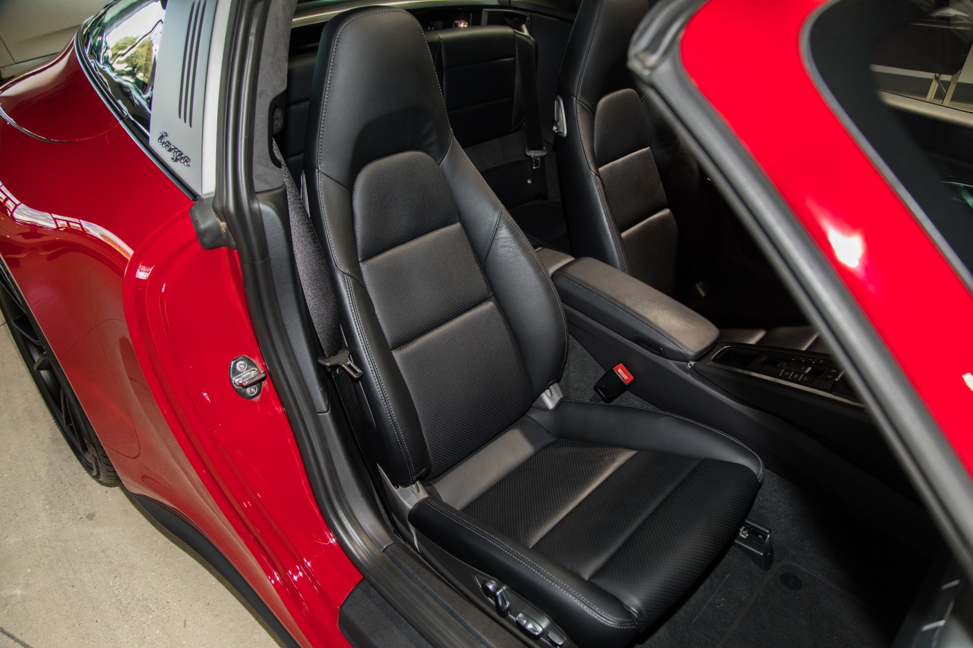 Used-2017-Porsche-911-Targa-4