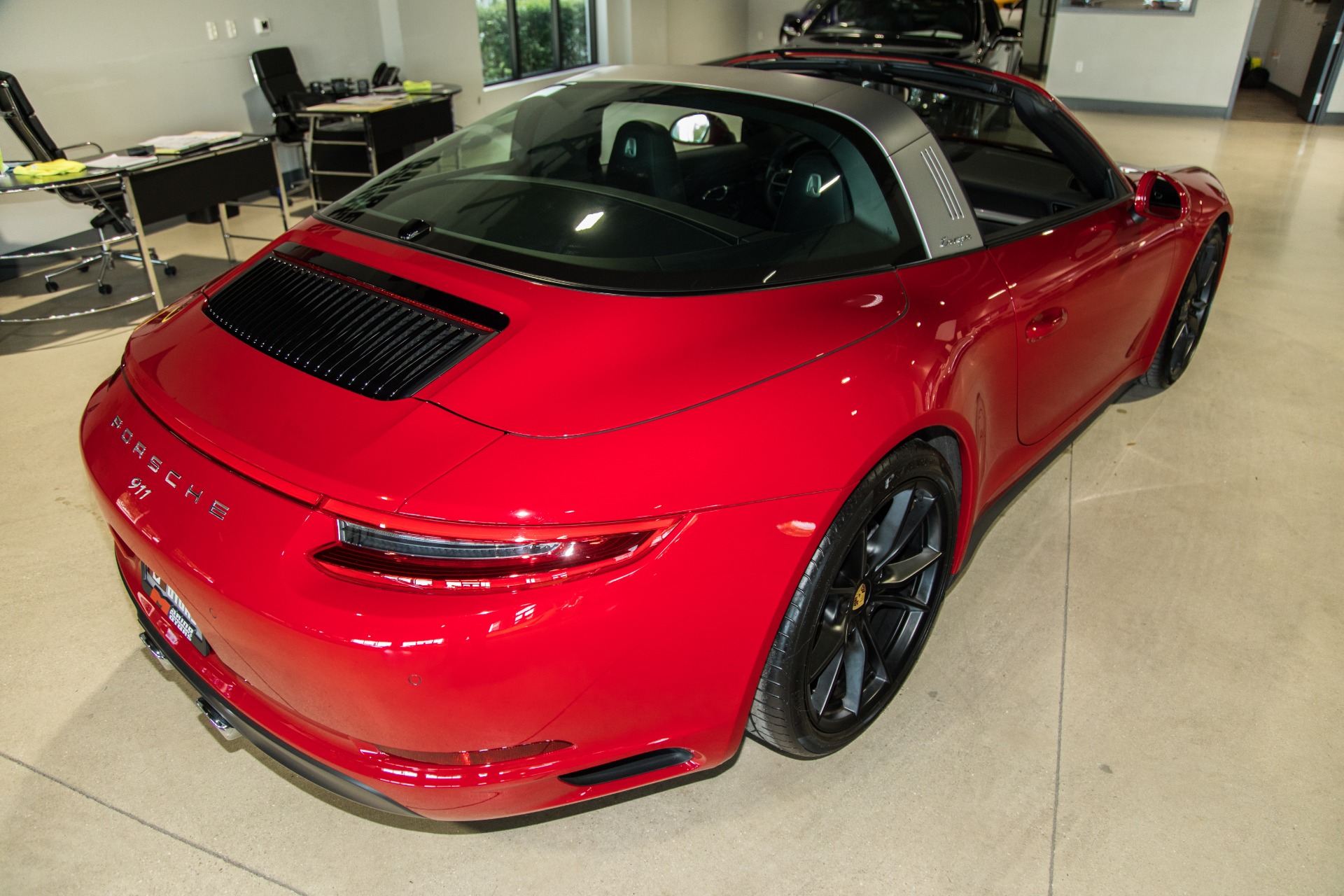 Used-2017-Porsche-911-Targa-4
