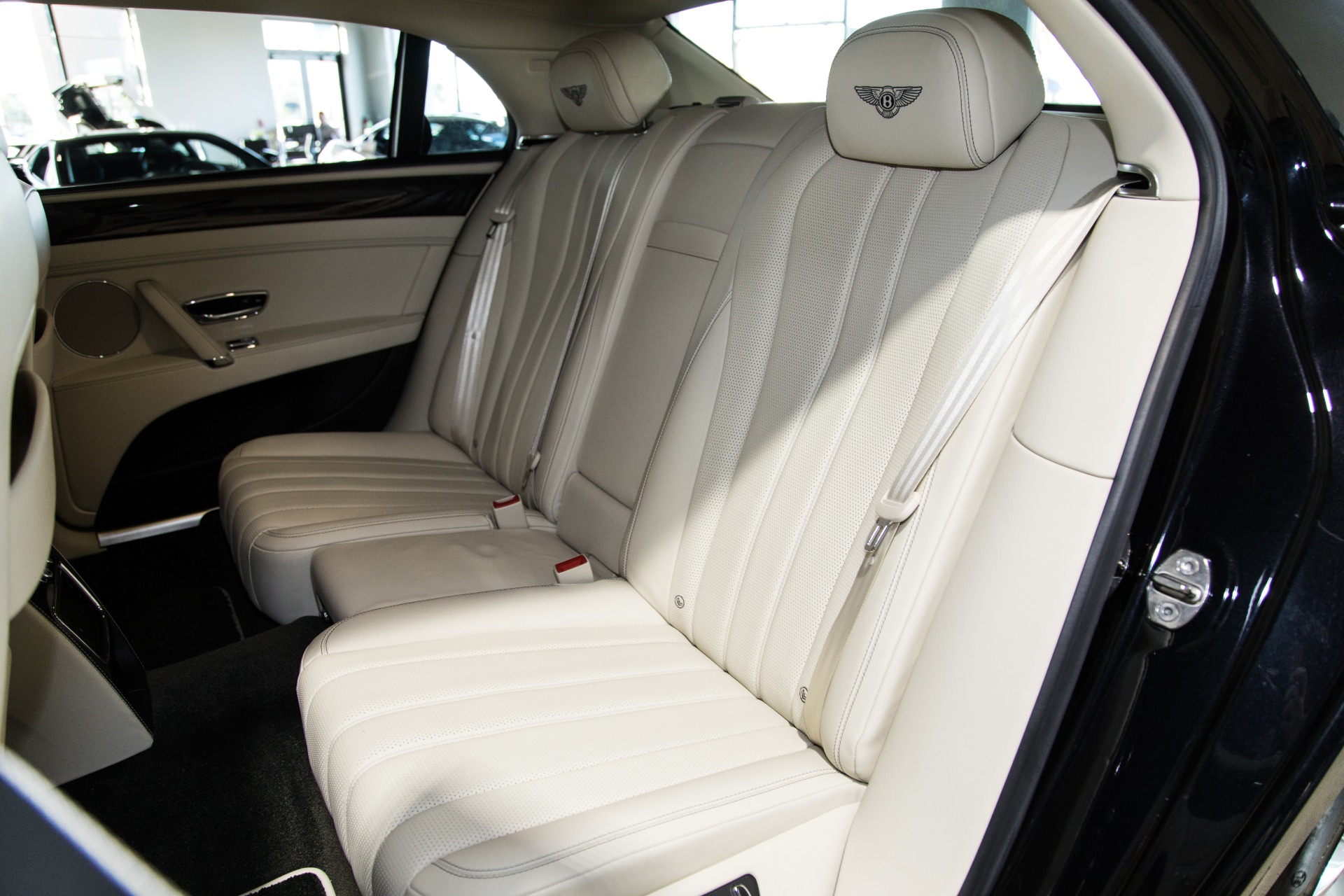 Used-2016-Bentley-Flying-Spur-V8