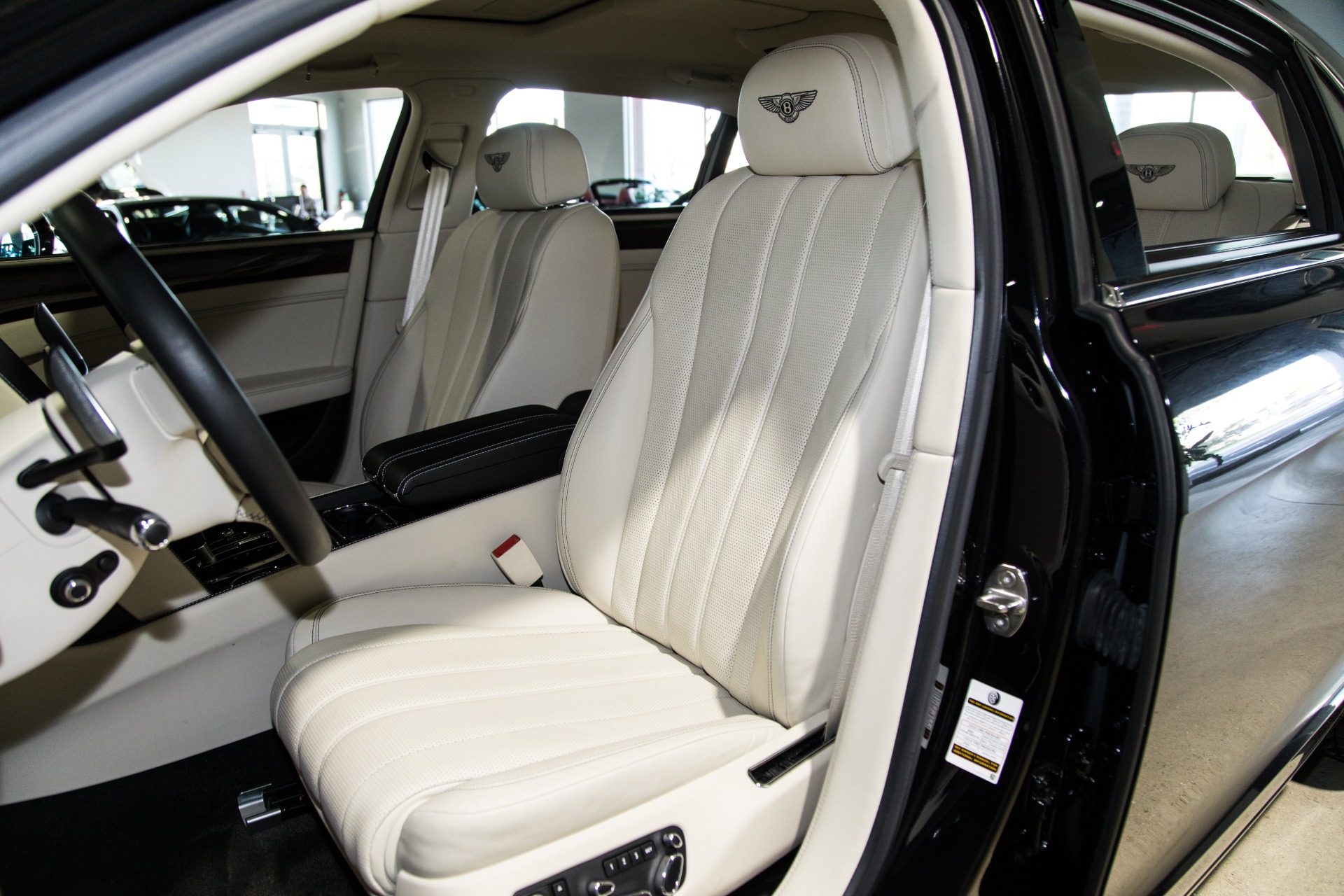 Used-2016-Bentley-Flying-Spur-V8
