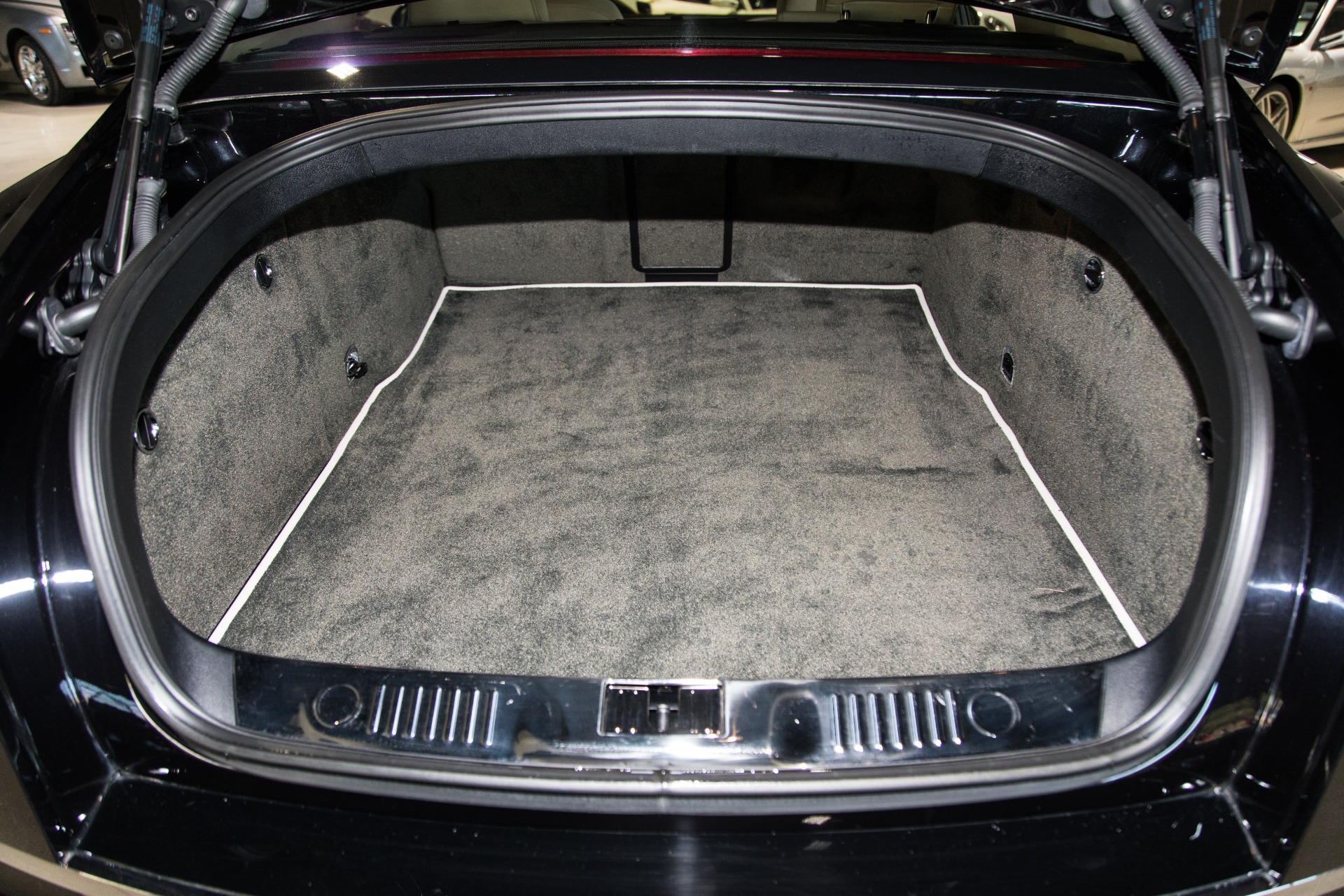 Used-2016-Bentley-Flying-Spur-V8