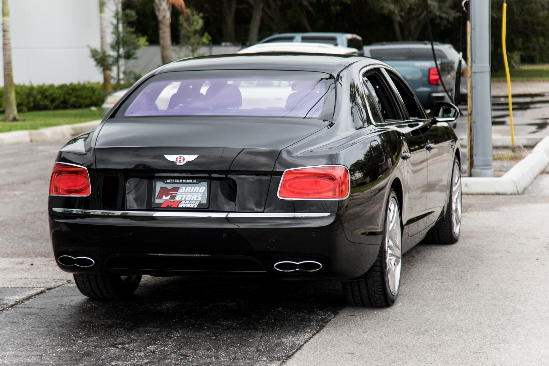 Used-2015-Bentley-Flying-Spur-V8