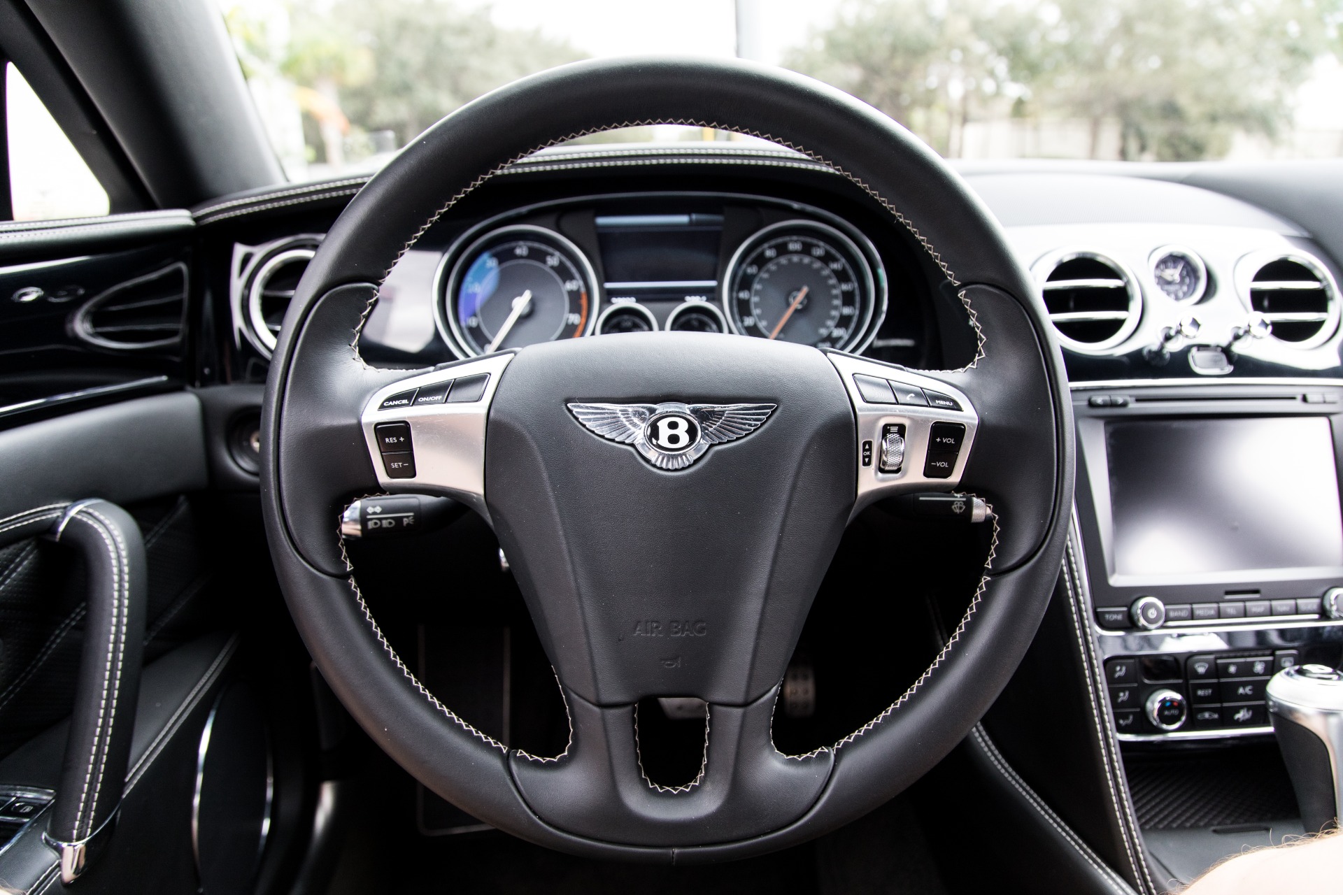 Used-2015-Bentley-Flying-Spur-V8