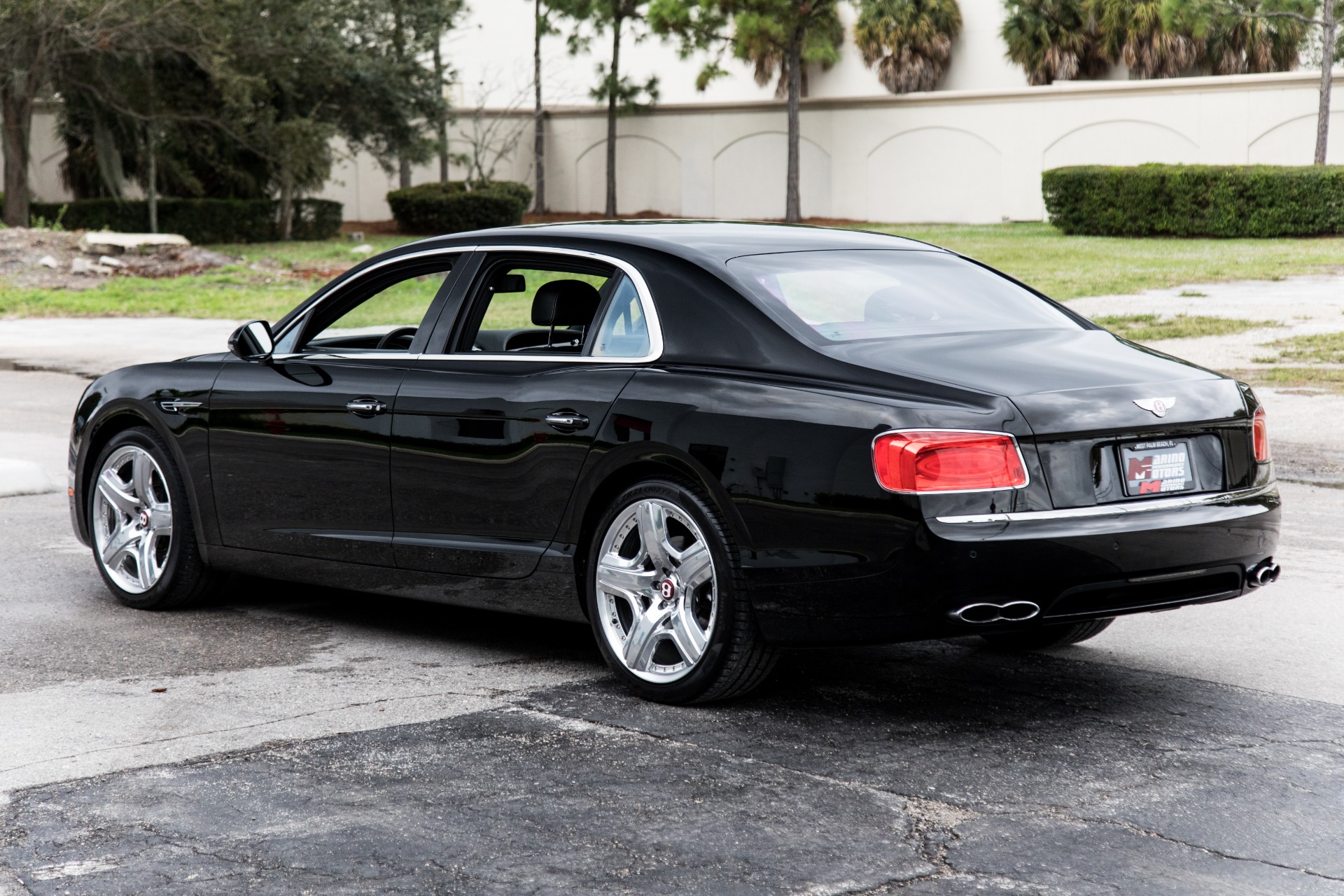 Used-2015-Bentley-Flying-Spur-V8