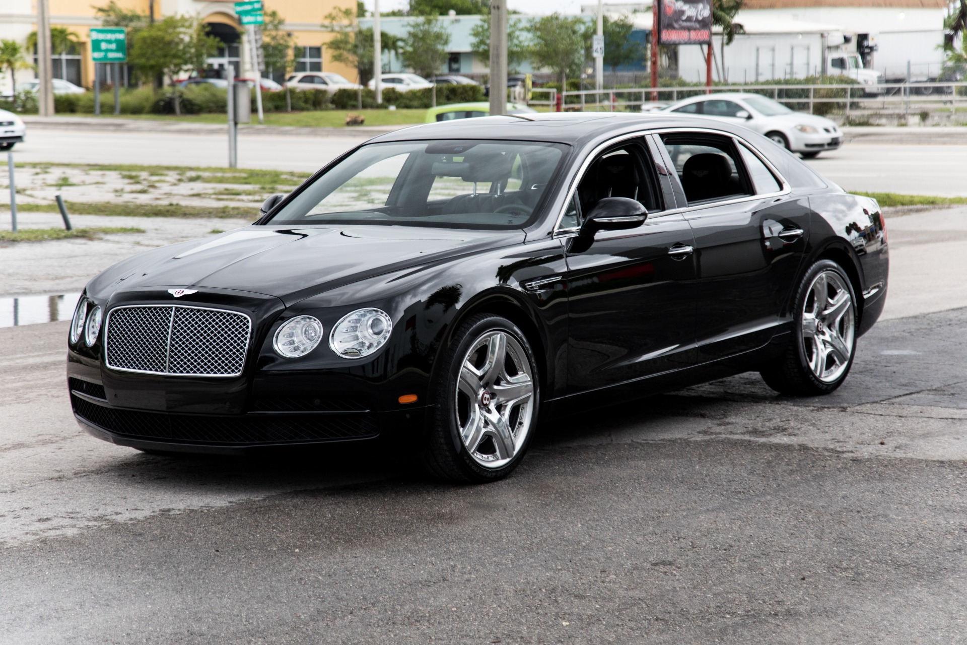 Used-2015-Bentley-Flying-Spur-V8