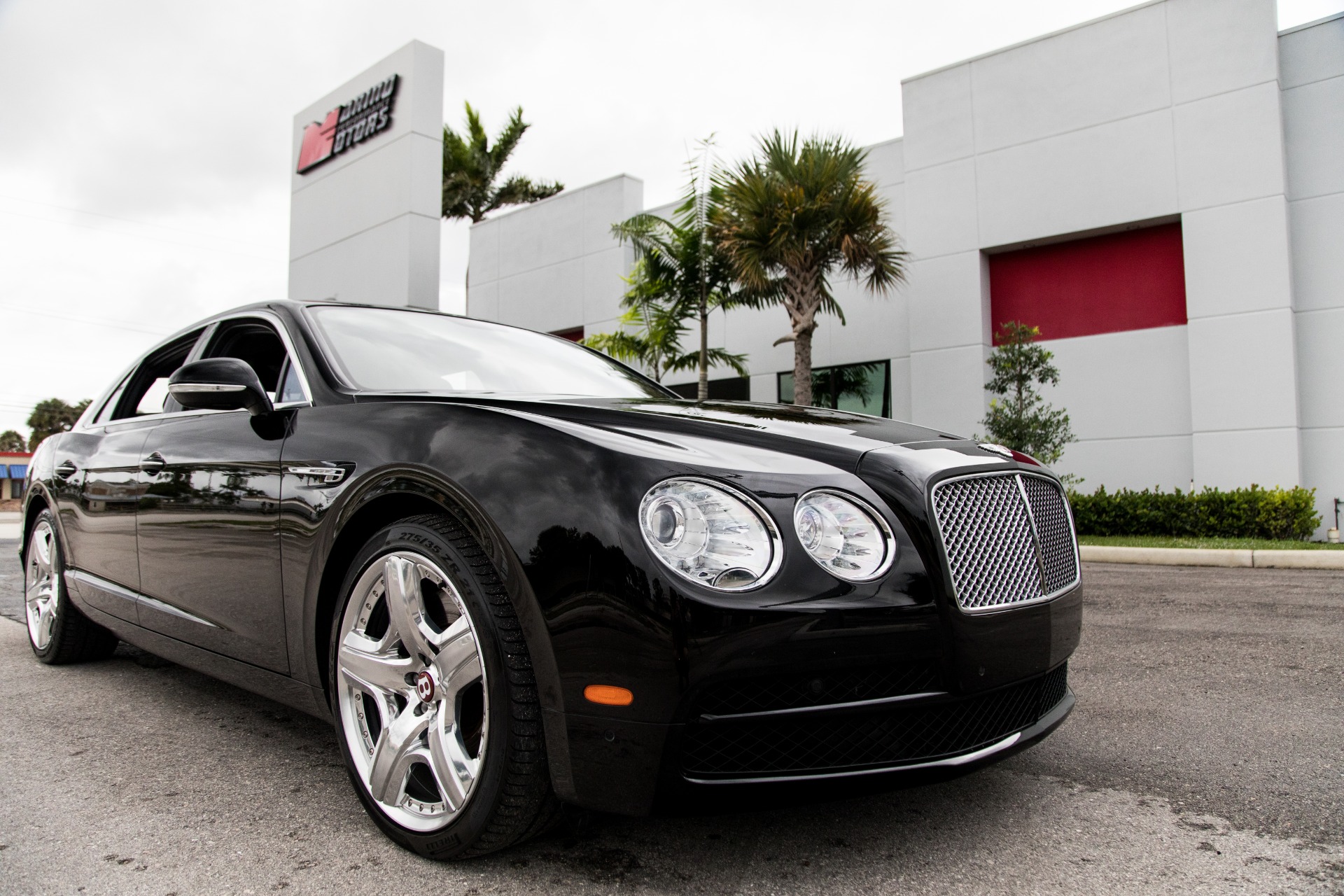 Used-2015-Bentley-Flying-Spur-V8