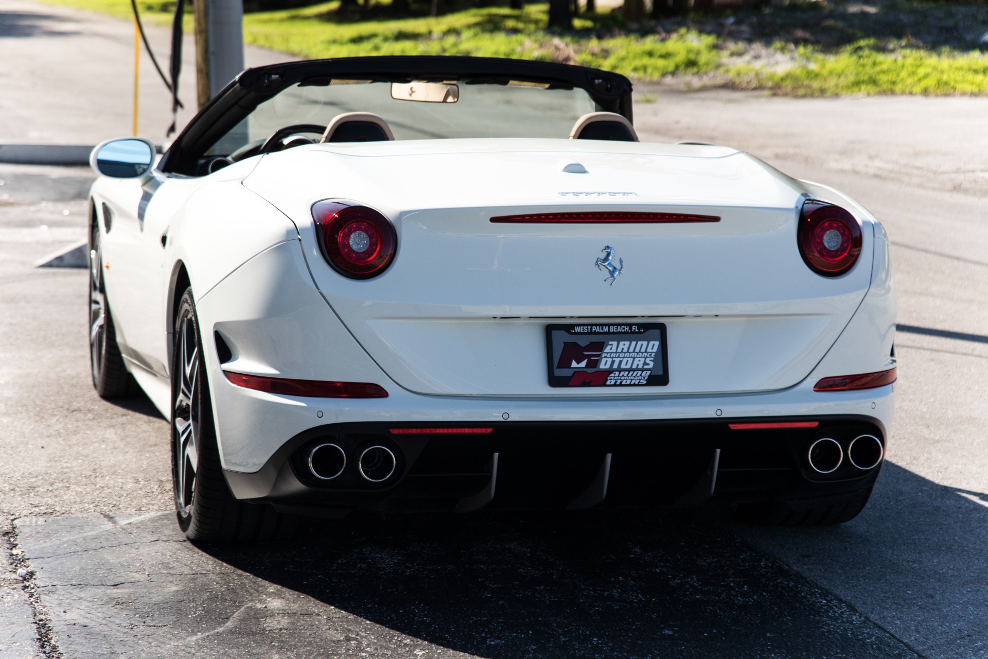 Used-2016-Ferrari-California-T