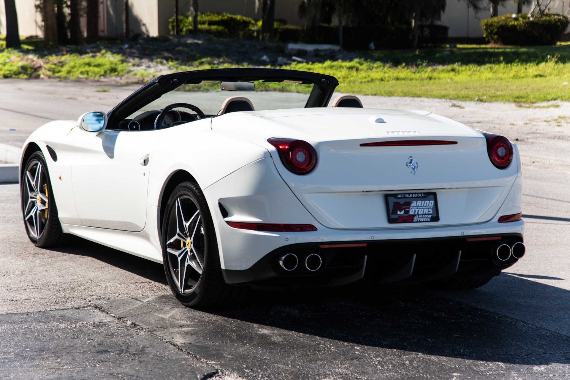 Used-2016-Ferrari-California-T