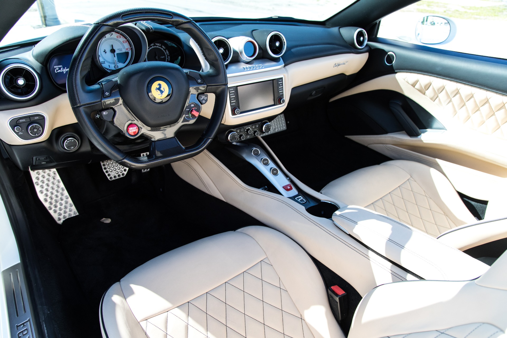 Used-2016-Ferrari-California-T