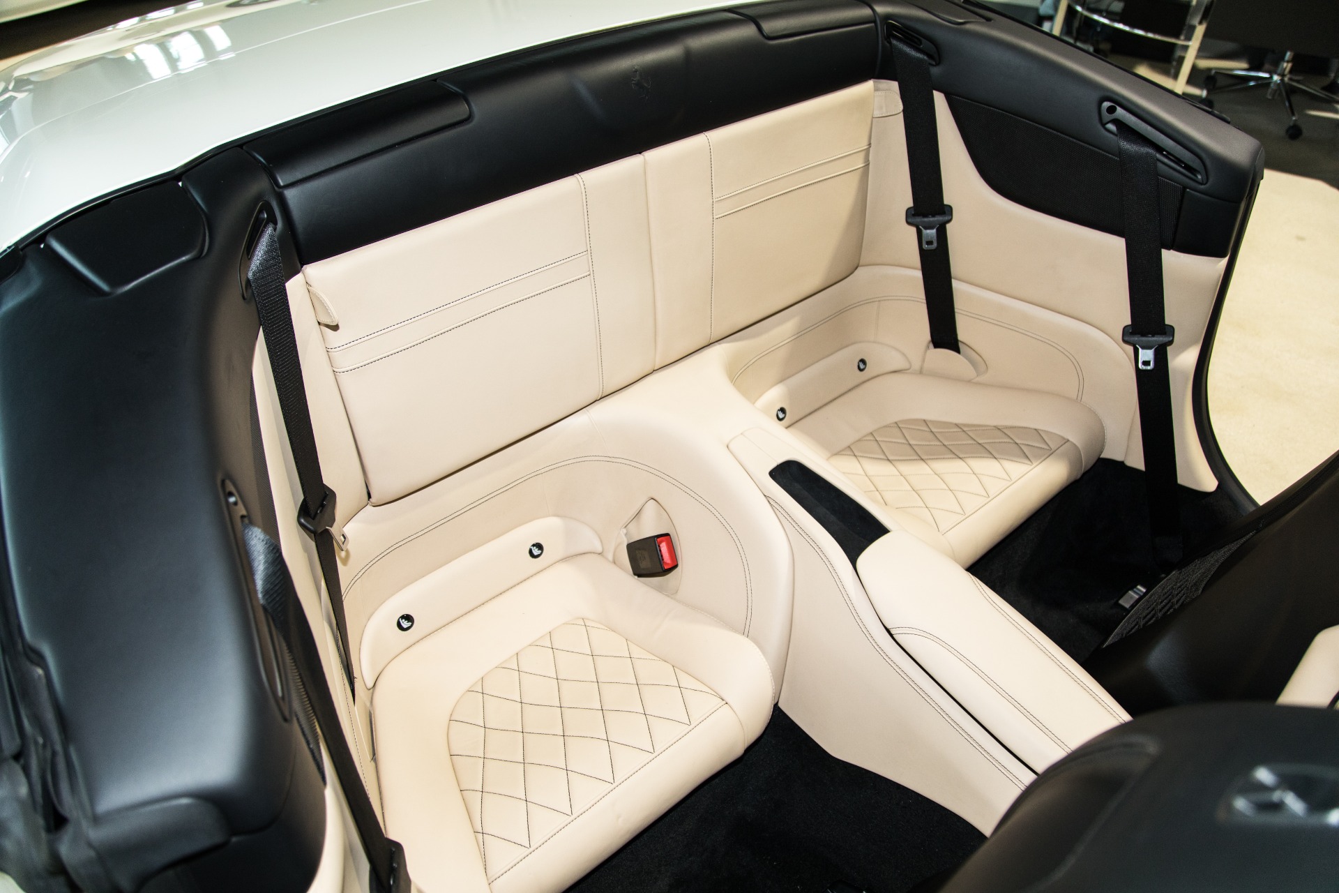 Used-2016-Ferrari-California-T