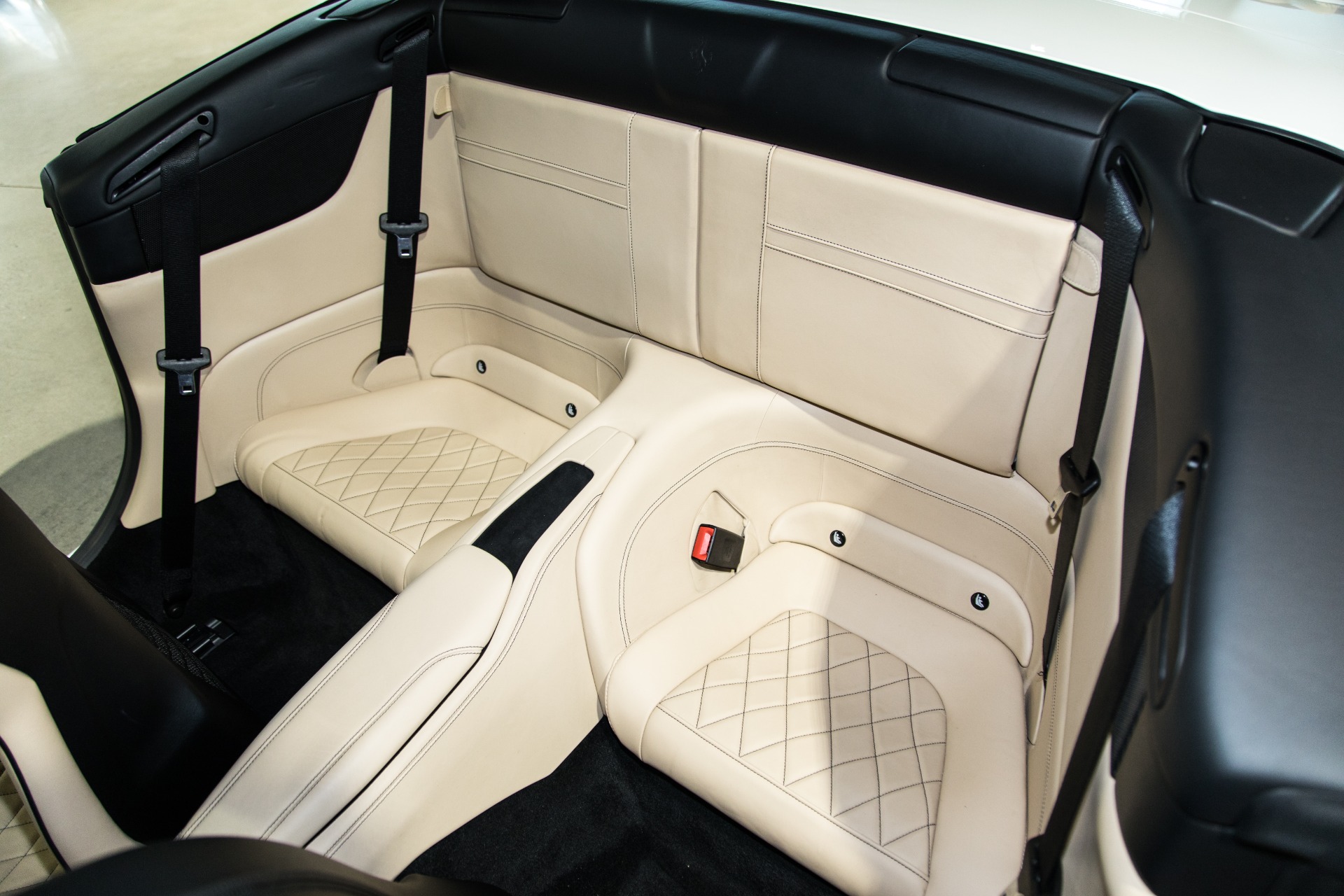 Used-2016-Ferrari-California-T