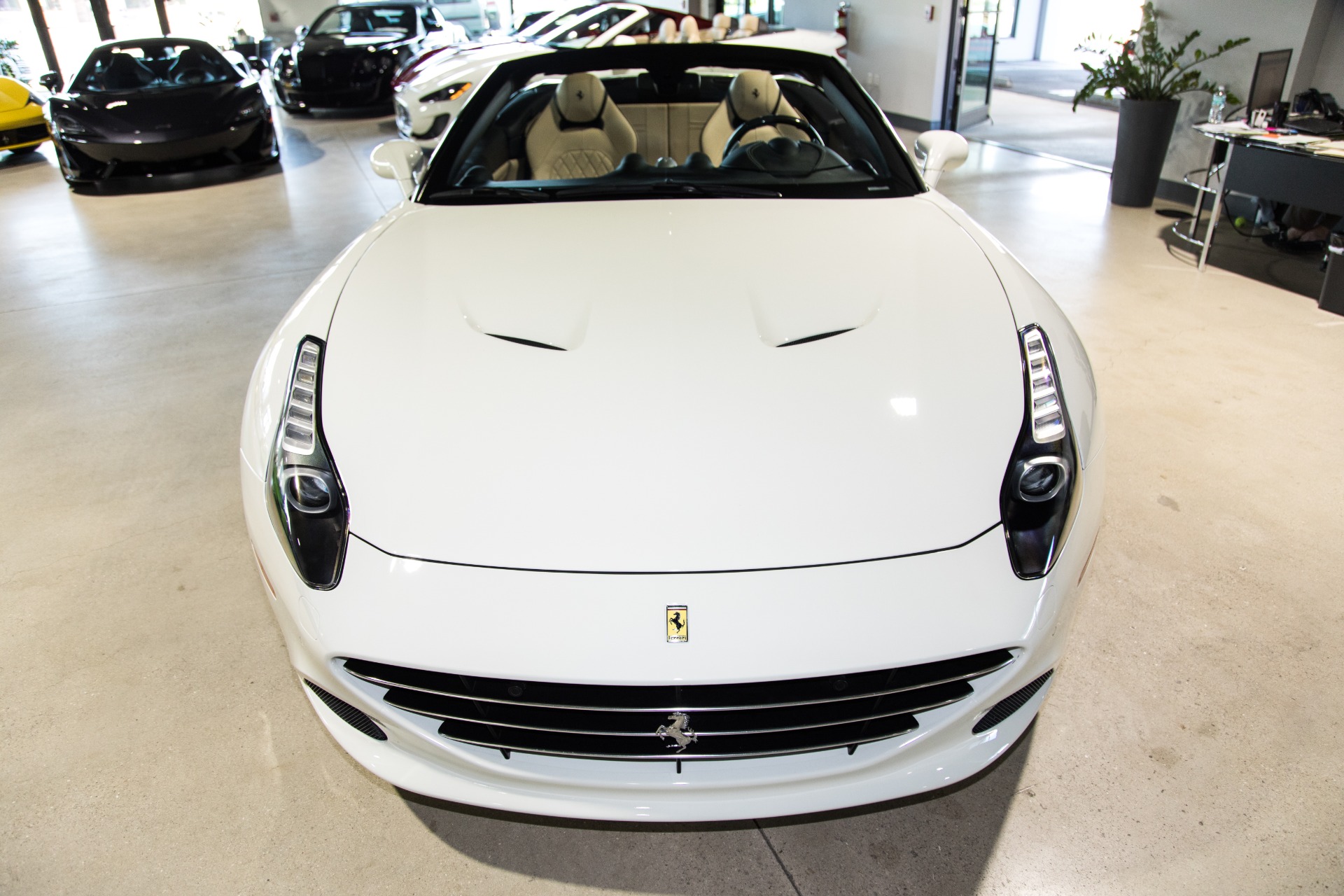 Used-2016-Ferrari-California-T