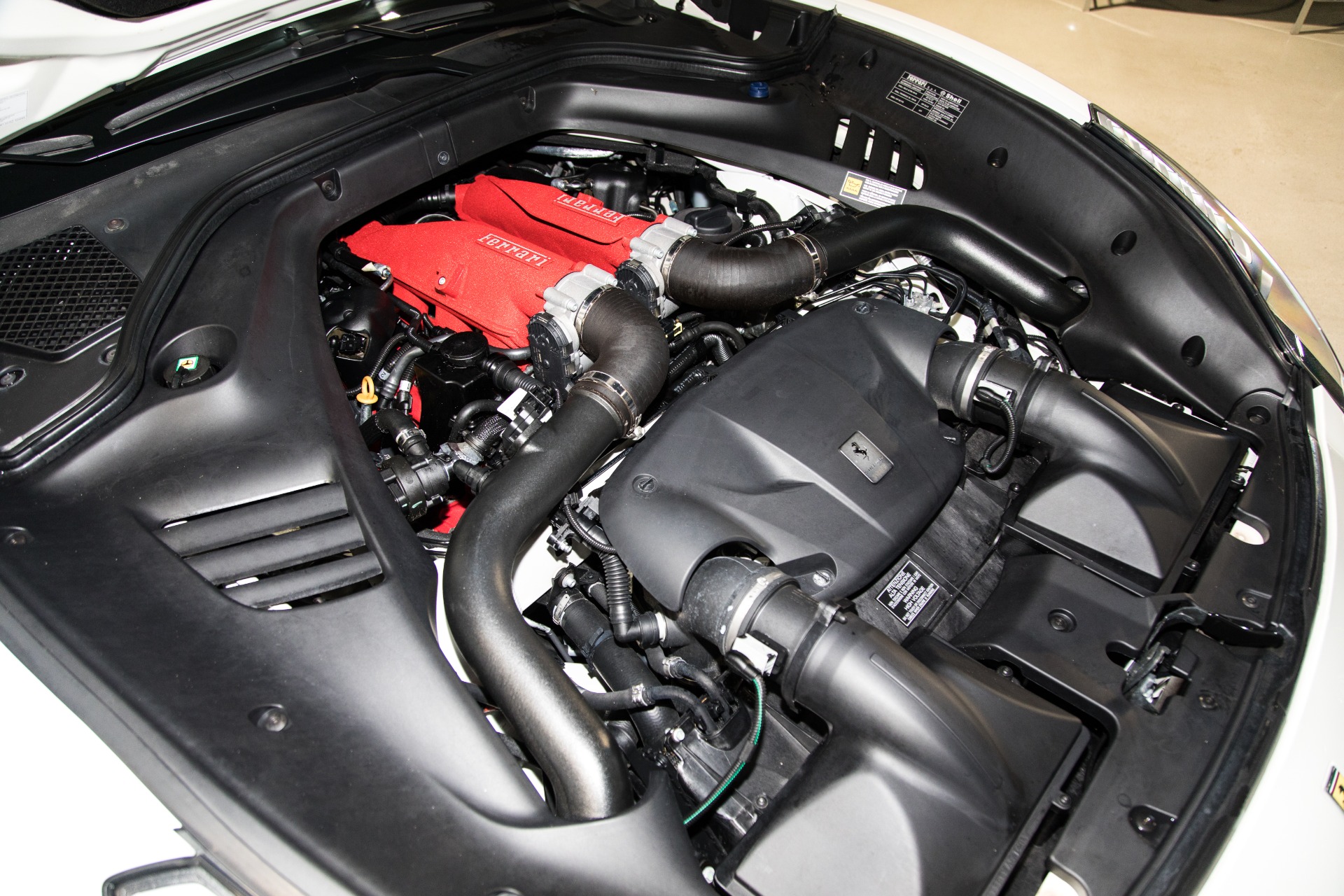 Used-2016-Ferrari-California-T