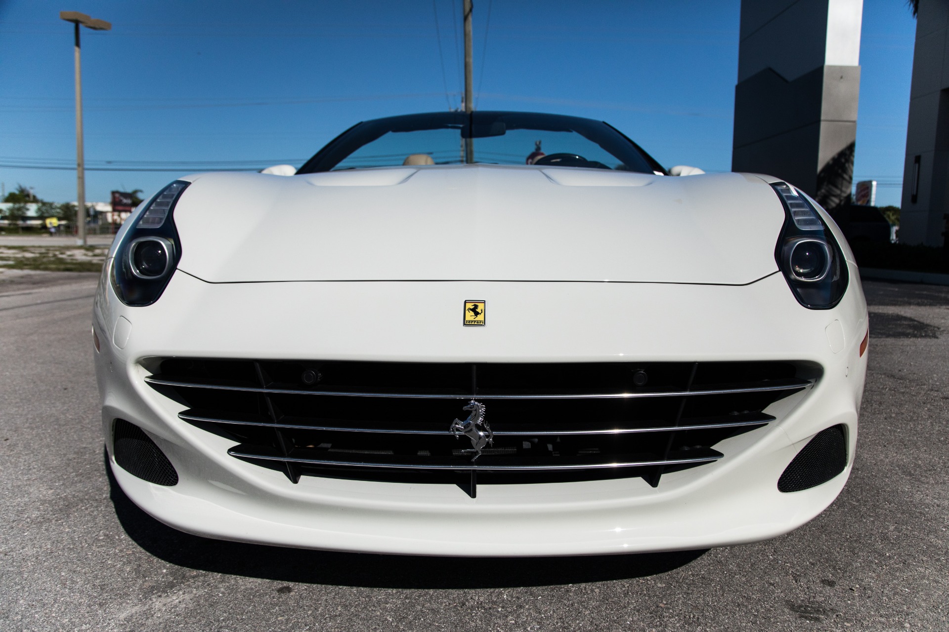 Used-2016-Ferrari-California-T