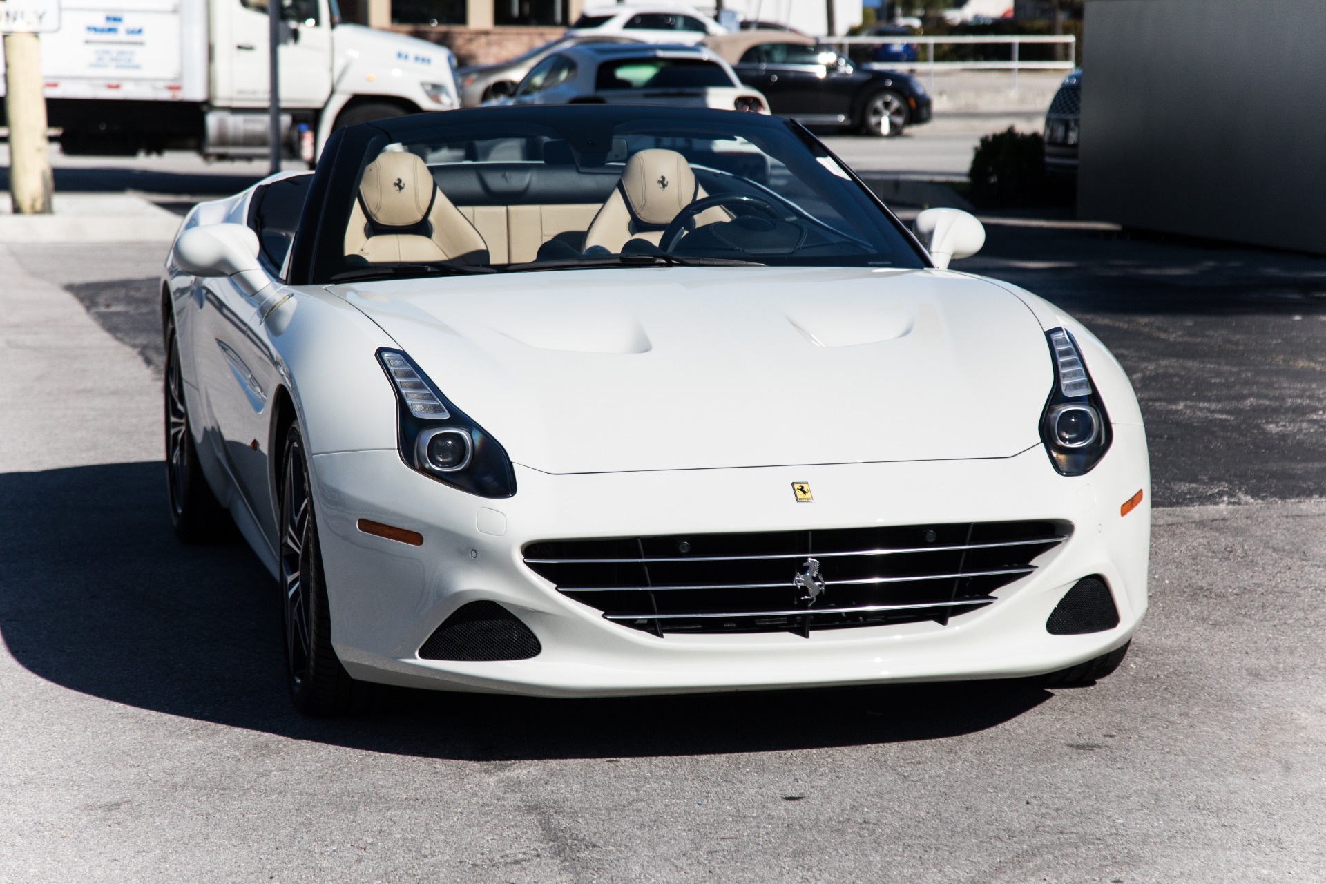 Used-2016-Ferrari-California-T