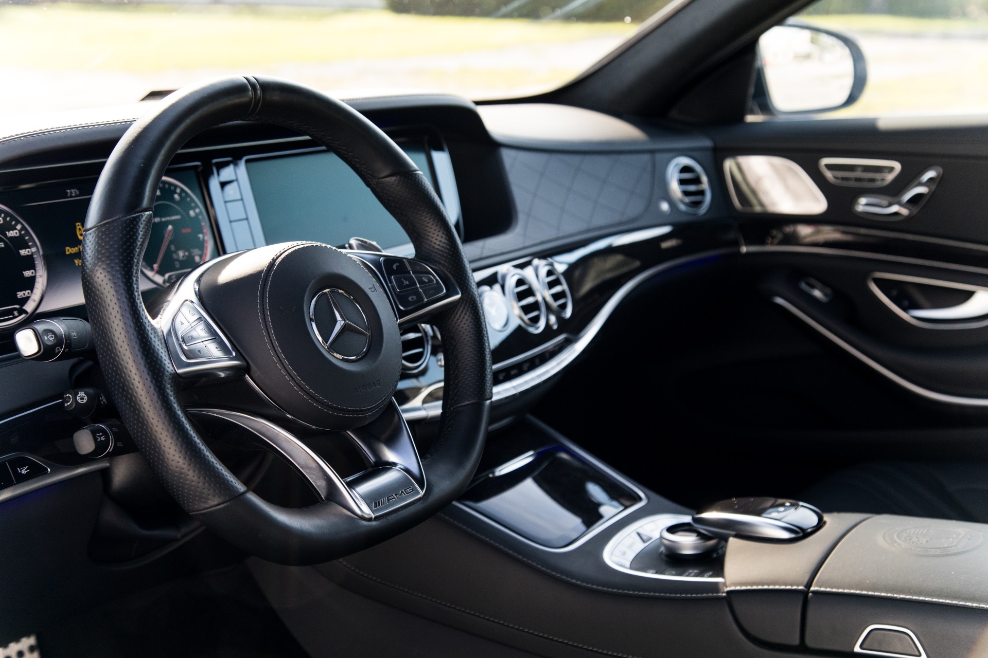 Used-2016-Mercedes-Benz-S-Class-AMG-S-63
