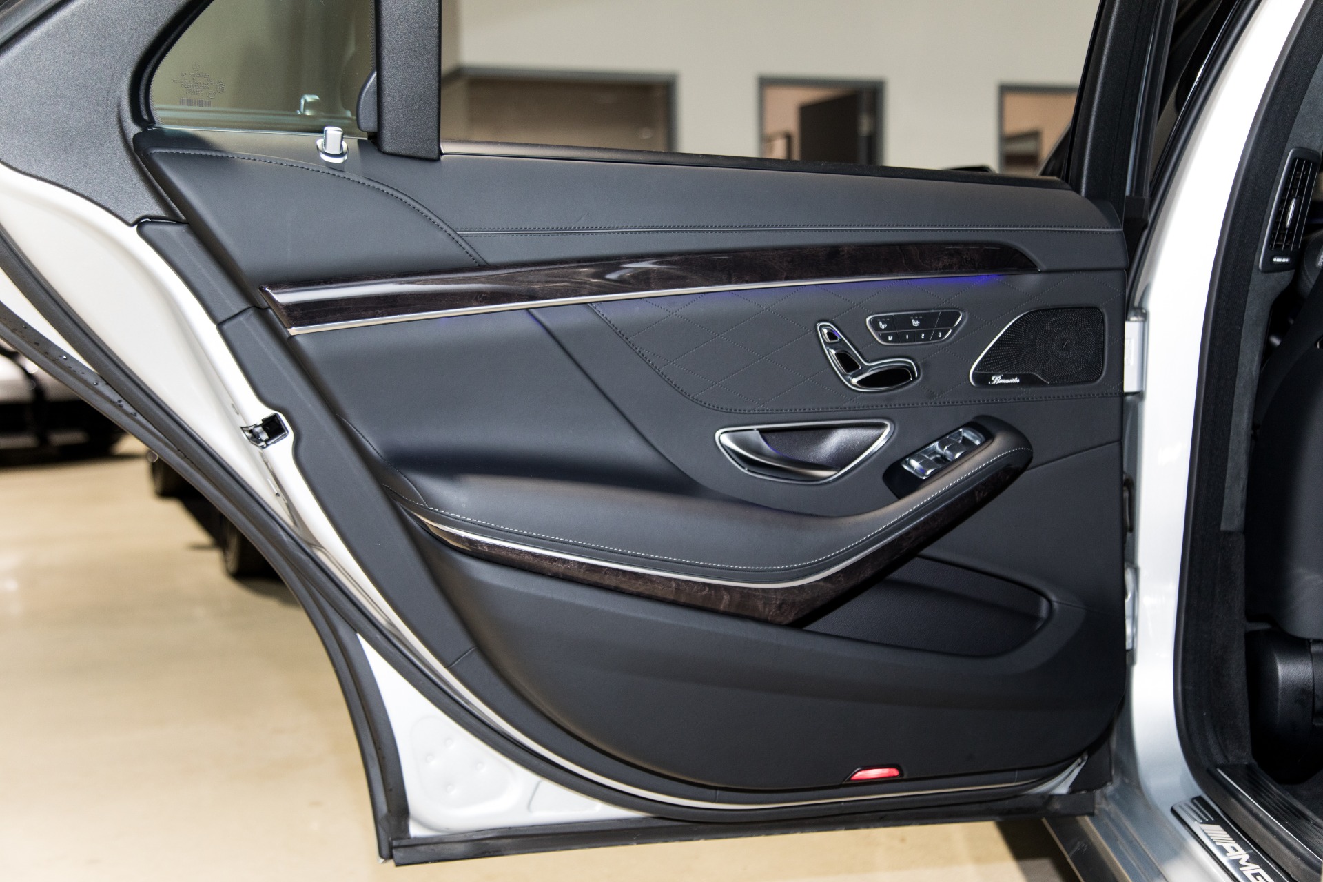 Used-2016-Mercedes-Benz-S-Class-AMG-S-63