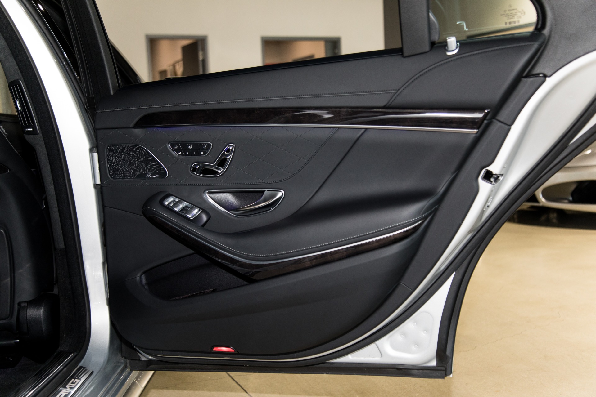 Used-2016-Mercedes-Benz-S-Class-AMG-S-63