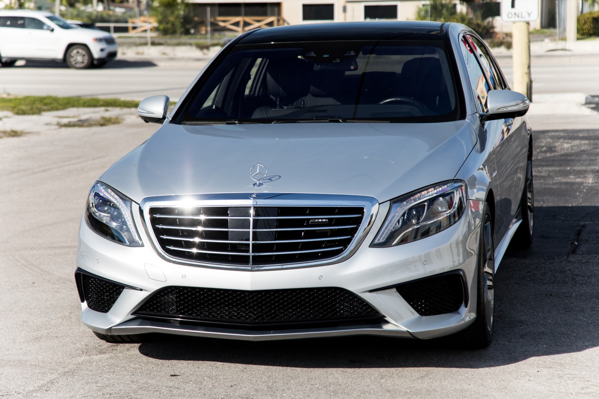Used-2016-Mercedes-Benz-S-Class-AMG-S-63