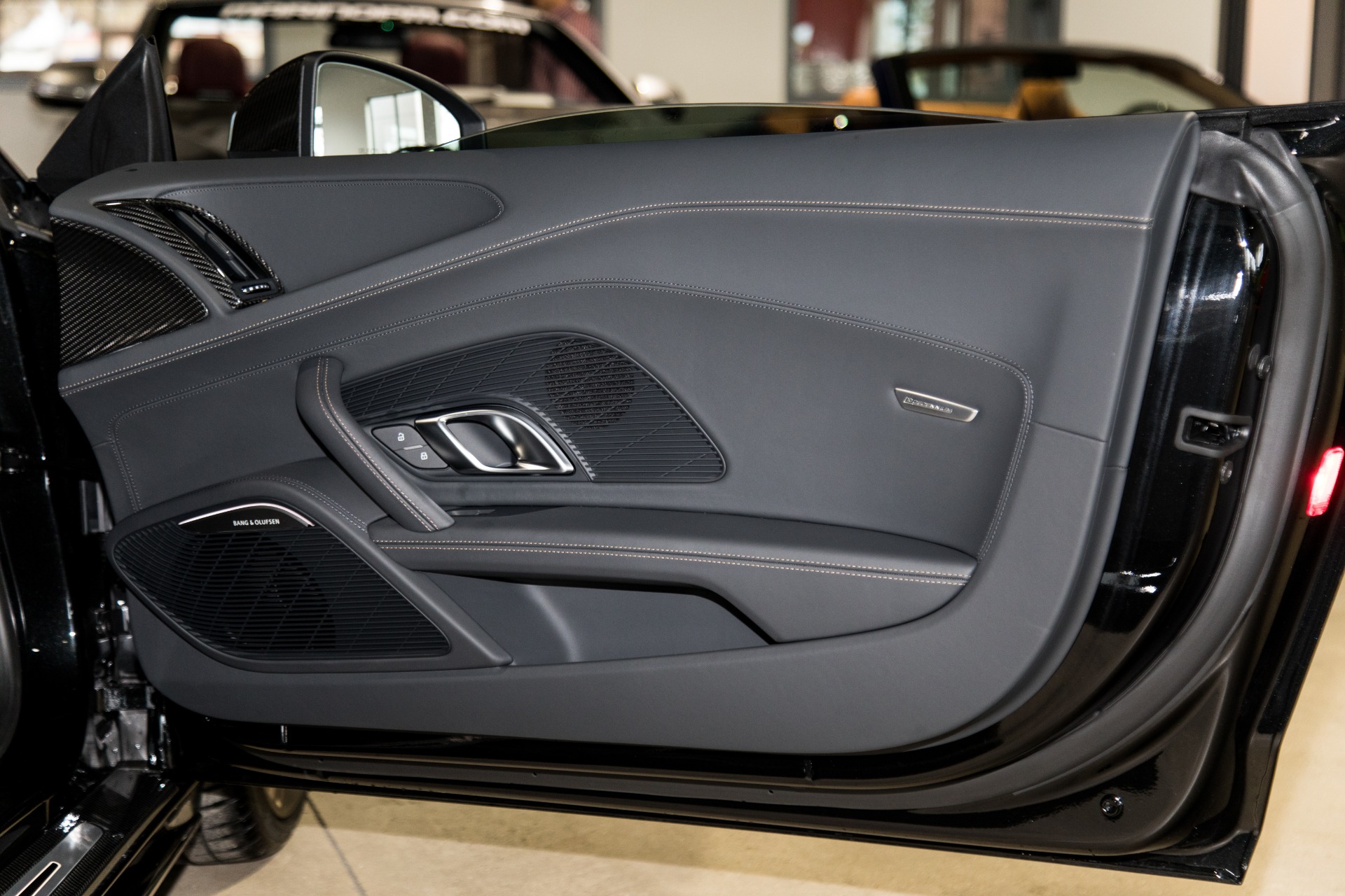 Used-2020-Audi-R8-52-quattro-V10-performance-Decennium