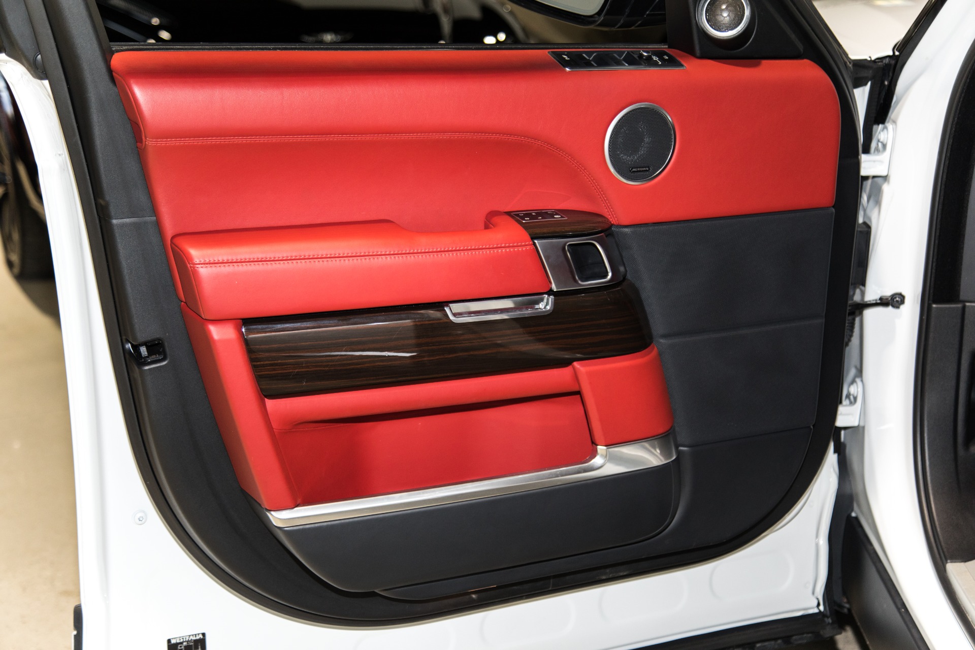 Used-2015-Land-Rover-Range-Rover-Autobiography