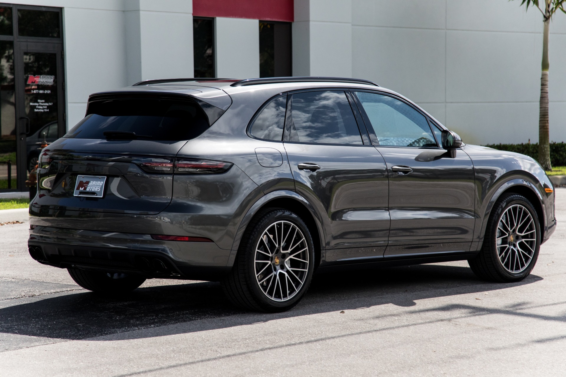 Used-2019-Porsche-Cayenne-Turbo