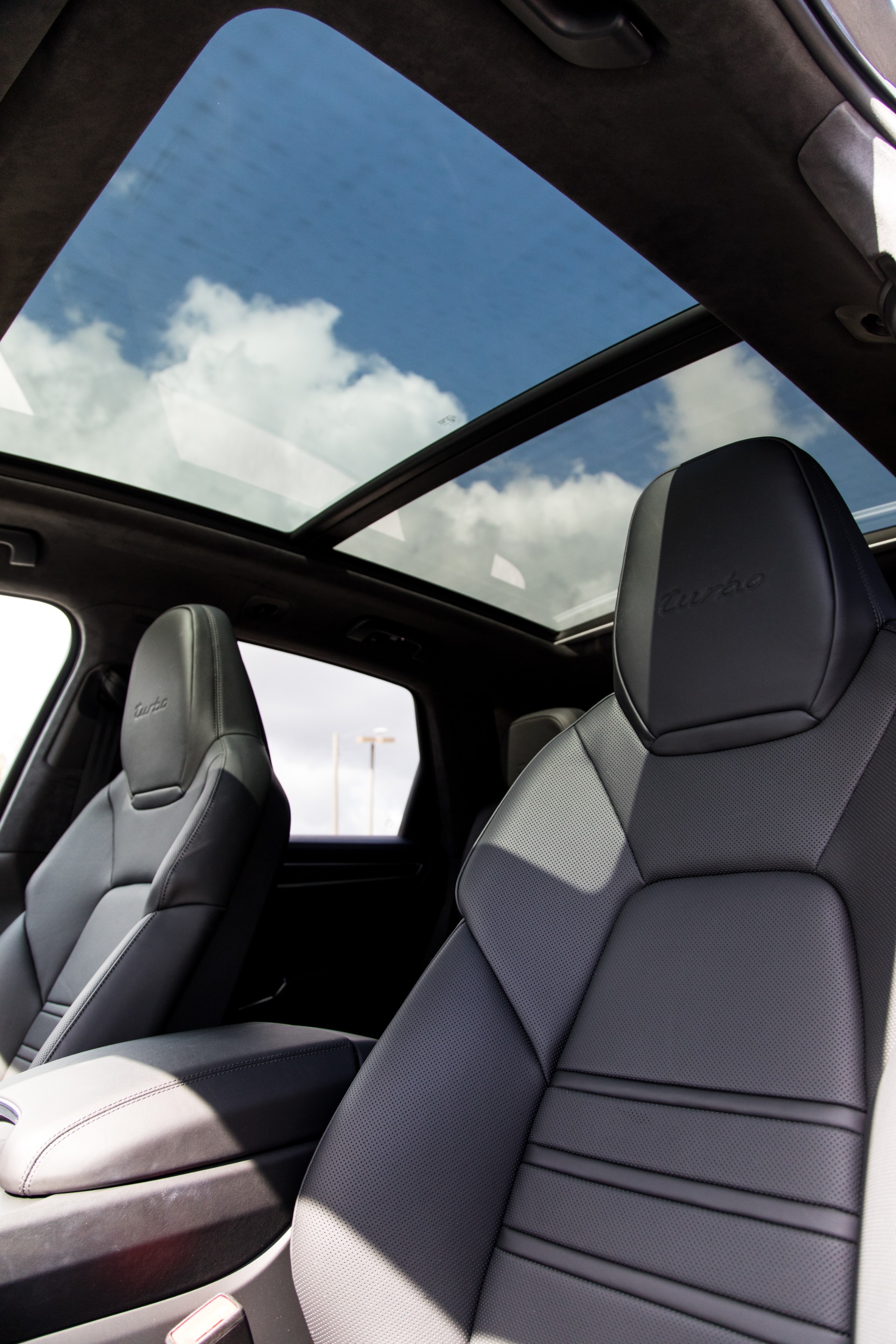 Used-2019-Porsche-Cayenne-Turbo