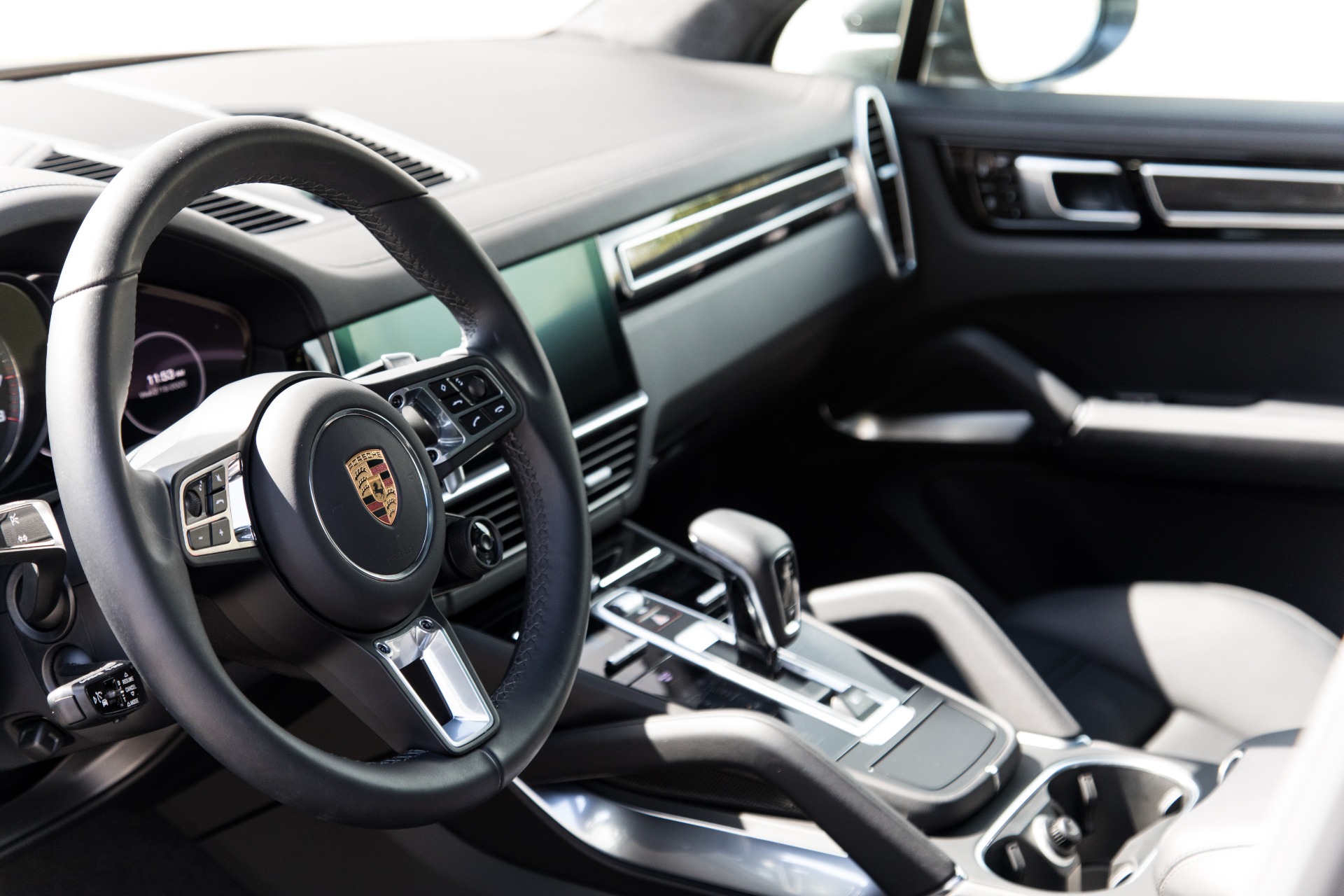 Used-2019-Porsche-Cayenne-Turbo