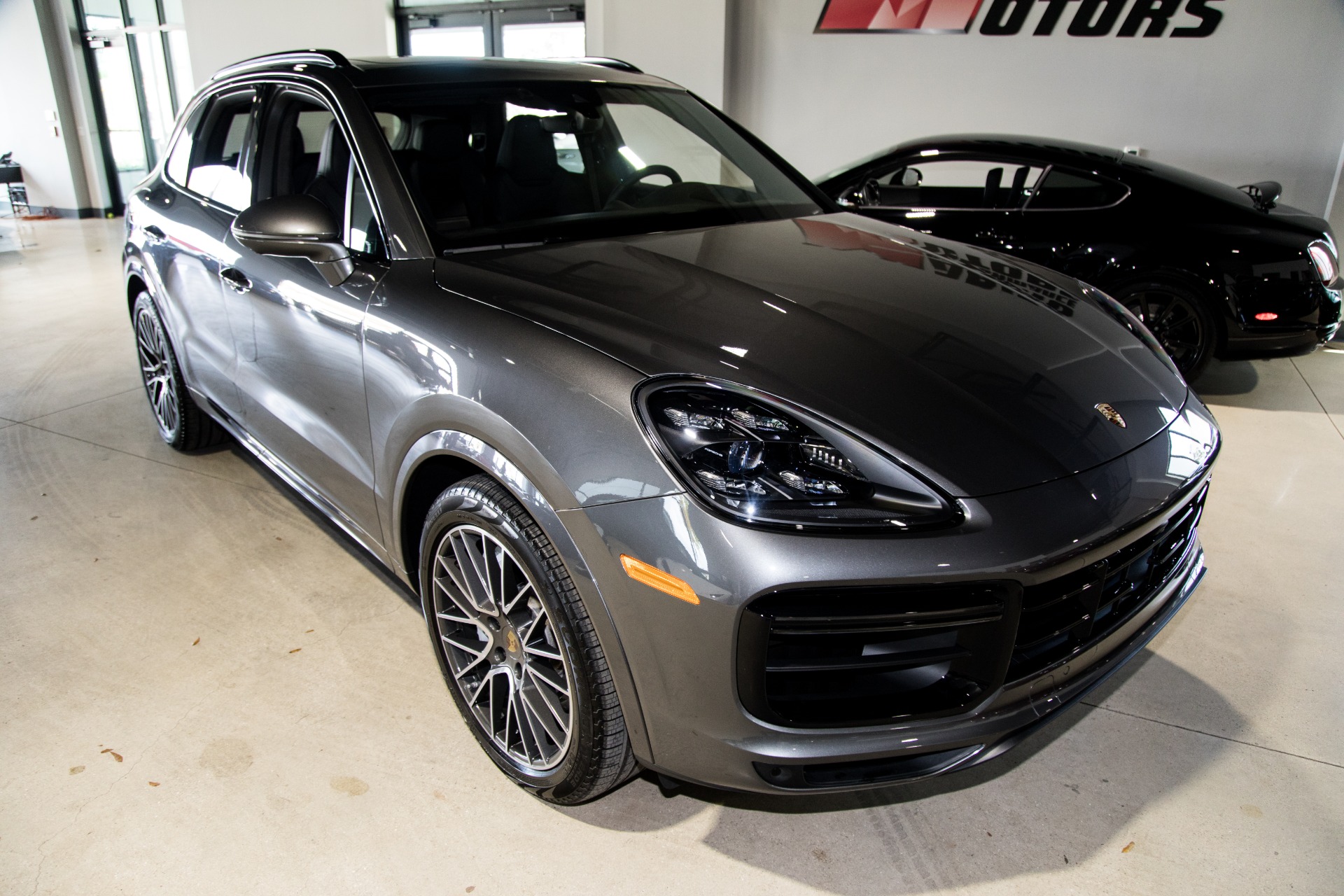 Used-2019-Porsche-Cayenne-Turbo