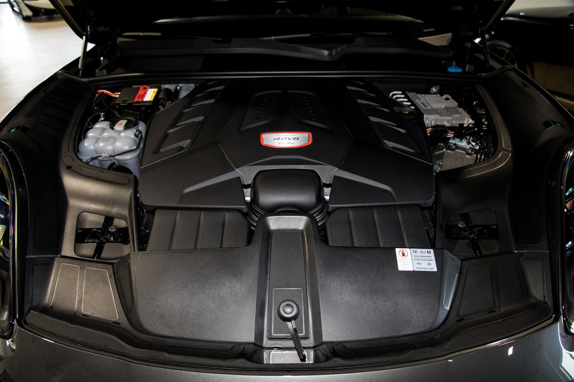 Used-2019-Porsche-Cayenne-Turbo