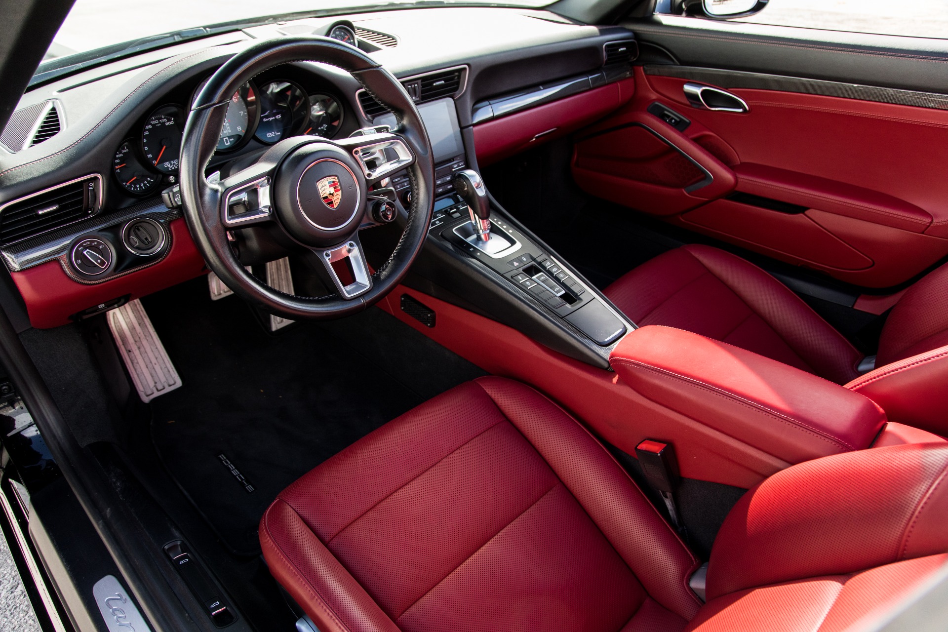 Used-2017-Porsche-911-Targa-4S