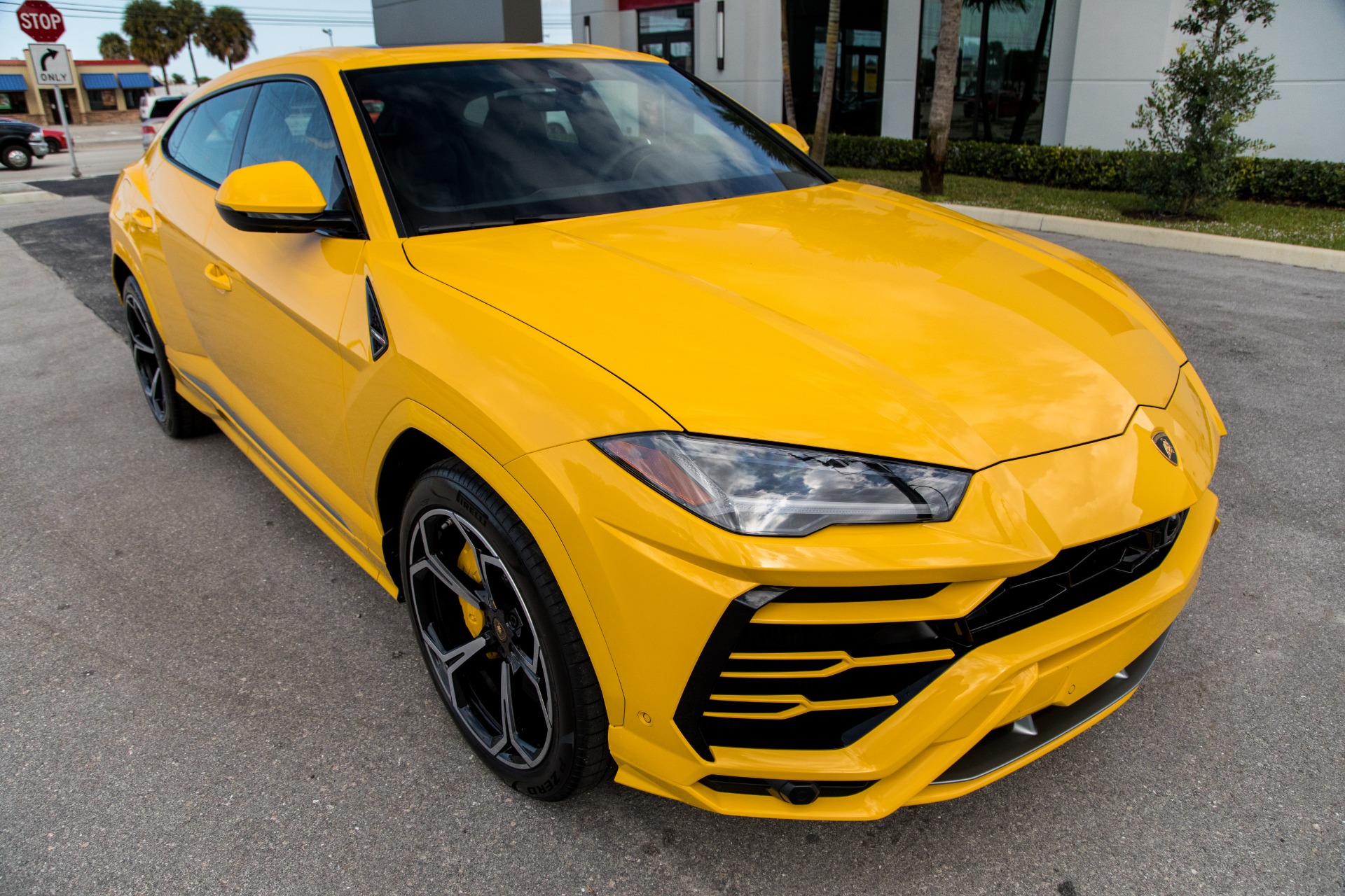 Used-2020-Lamborghini-Urus