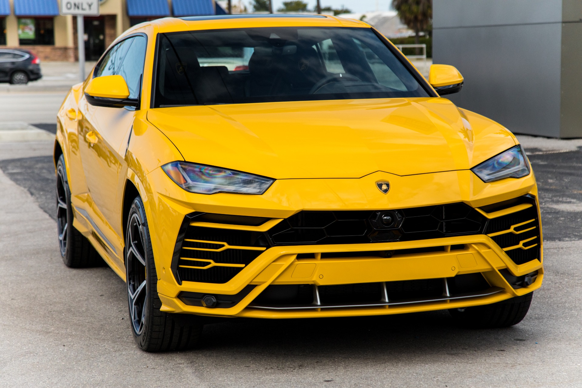 Used-2020-Lamborghini-Urus