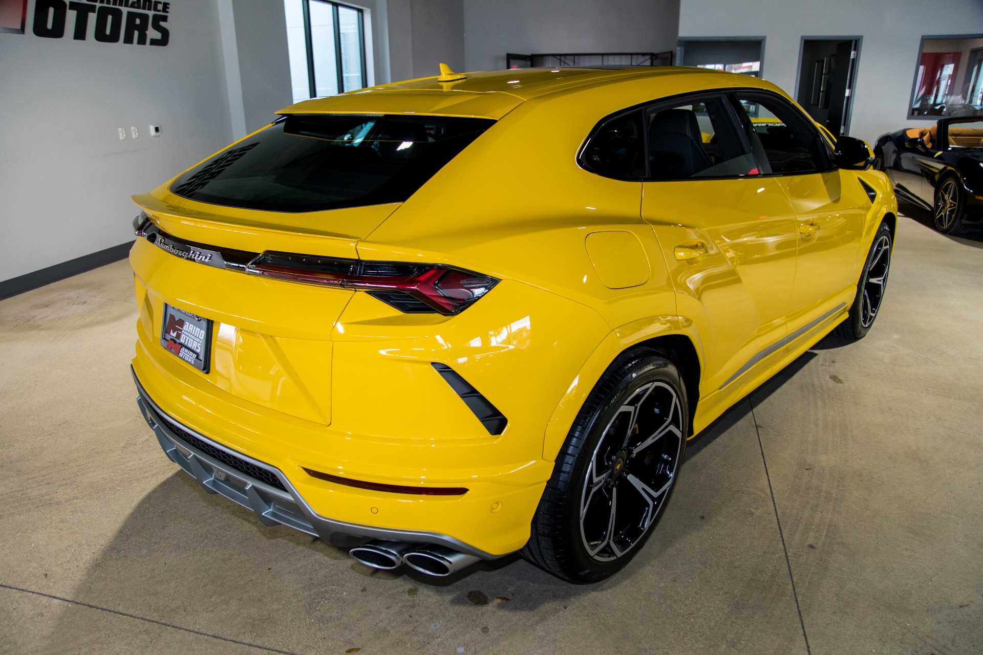 Used-2020-Lamborghini-Urus
