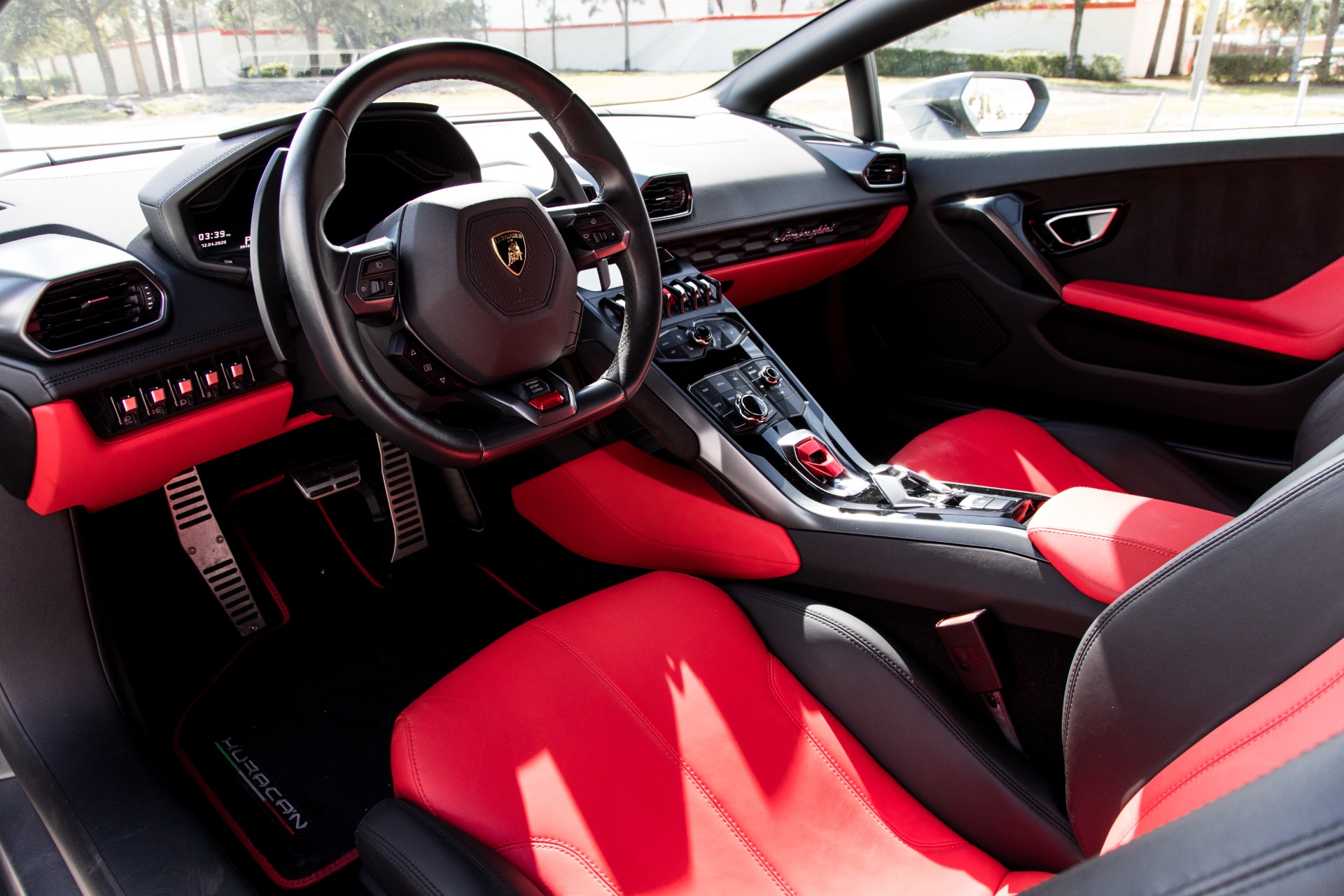 Used-2015-Lamborghini-Huracan-LP-610-4