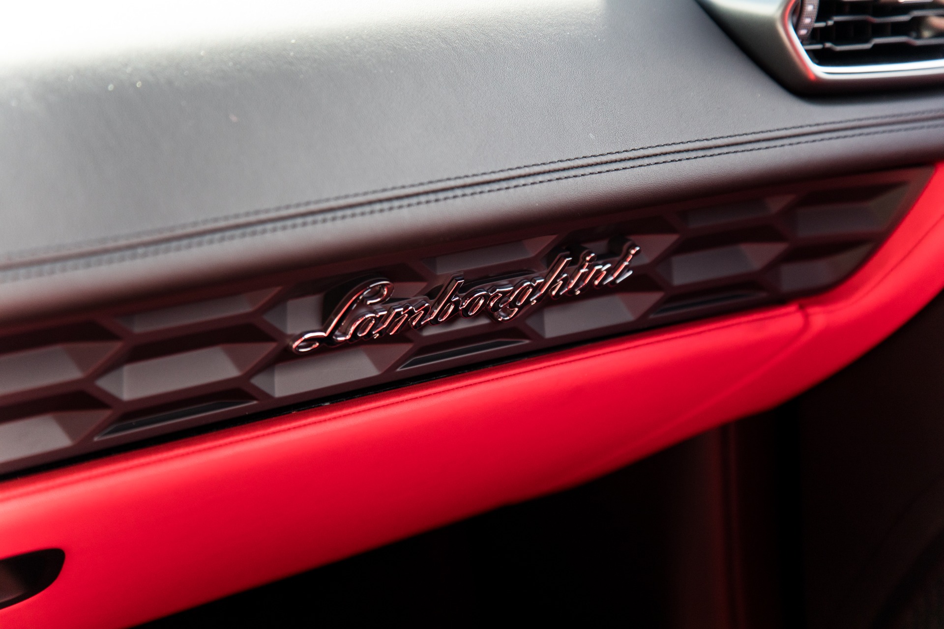 Used-2015-Lamborghini-Huracan-LP-610-4