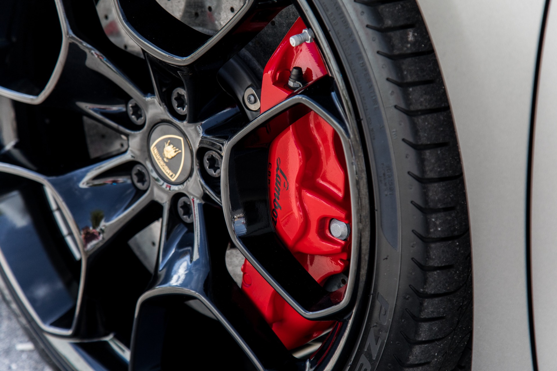Used-2015-Lamborghini-Huracan-LP-610-4