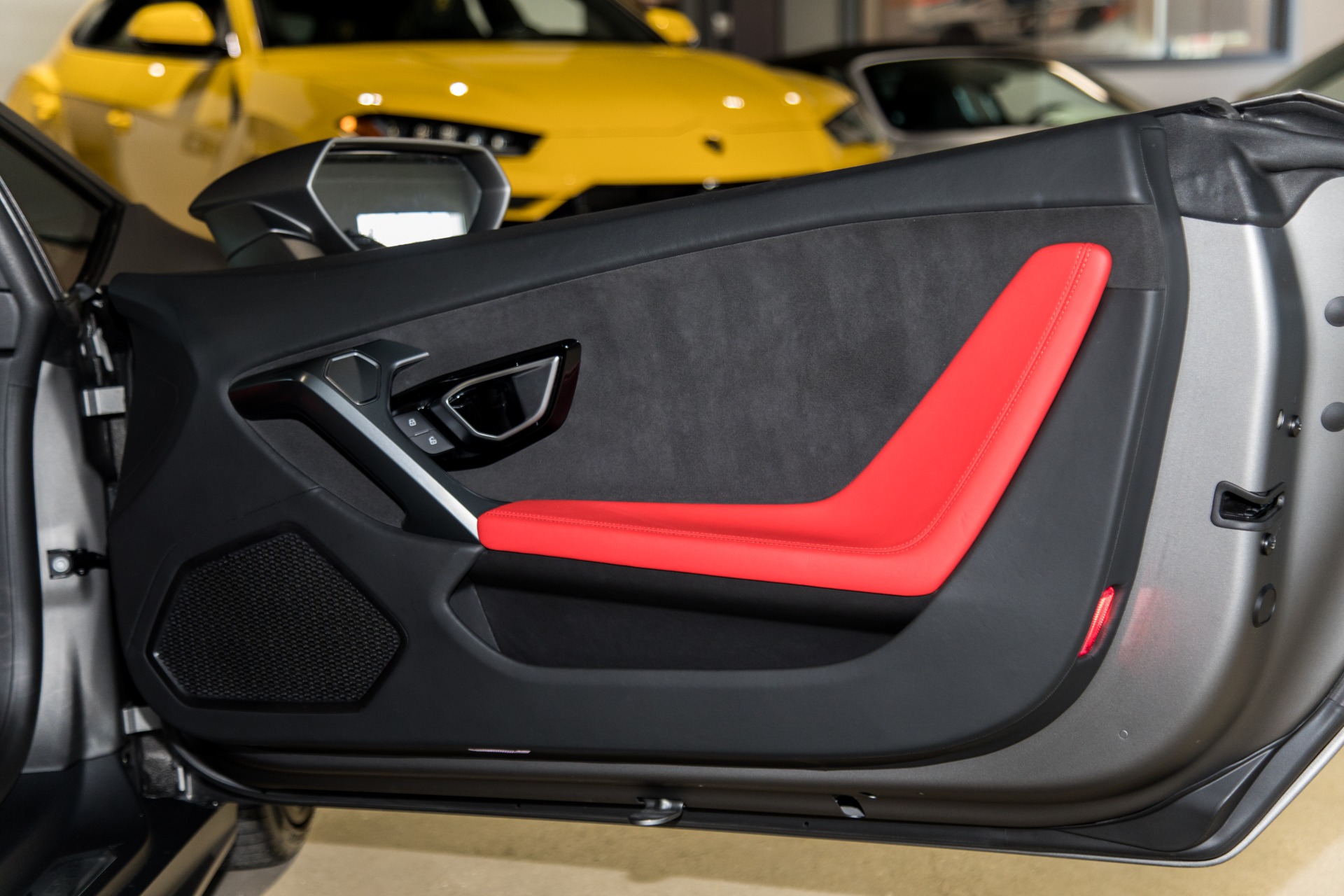 Used-2015-Lamborghini-Huracan-LP-610-4
