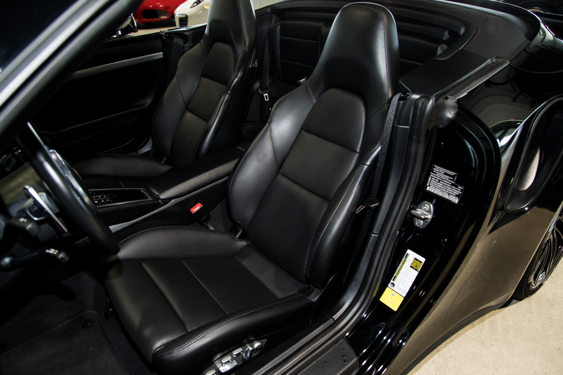 Used-2015-Porsche-911-Turbo